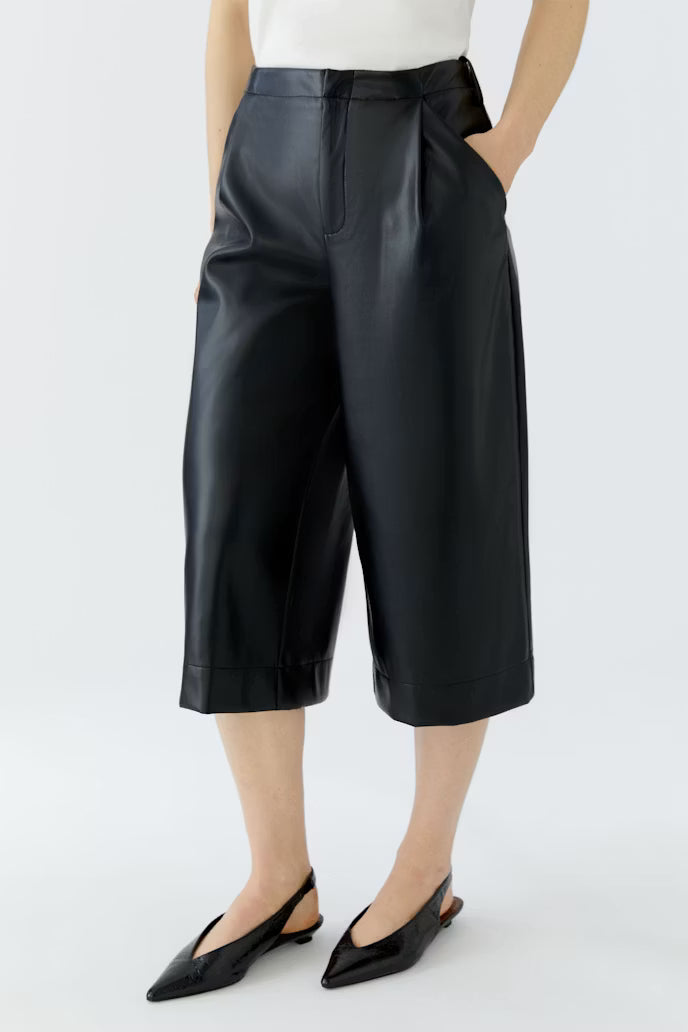 OUI BLACK PLEAT-FRONT TROUSERS 94127 9990 226