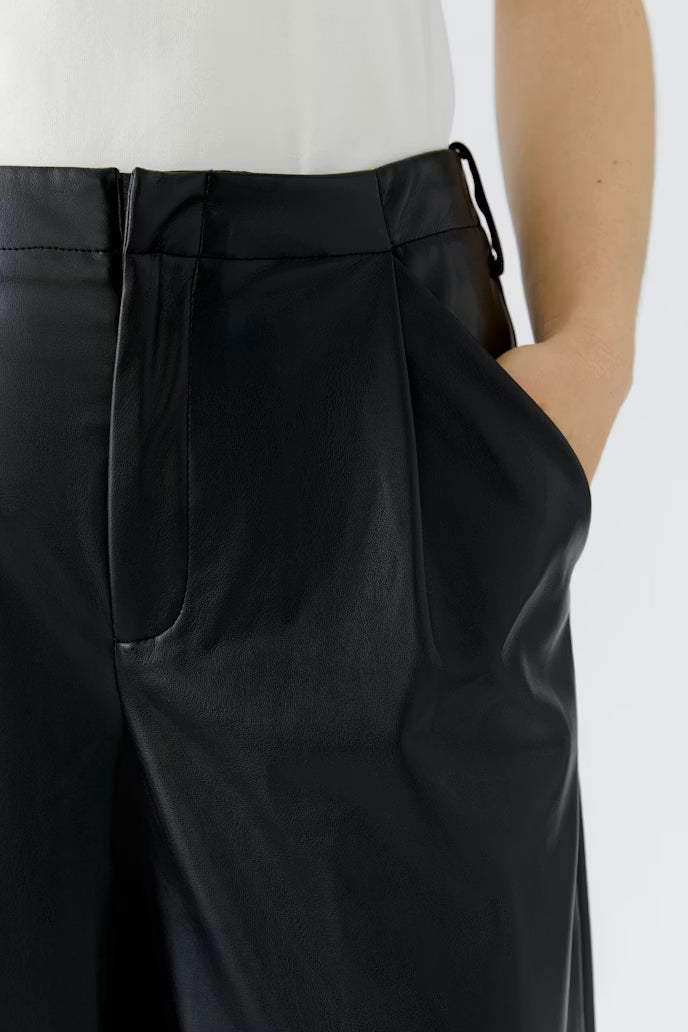 OUI BLACK PLEAT-FRONT TROUSERS 94127 9990 226