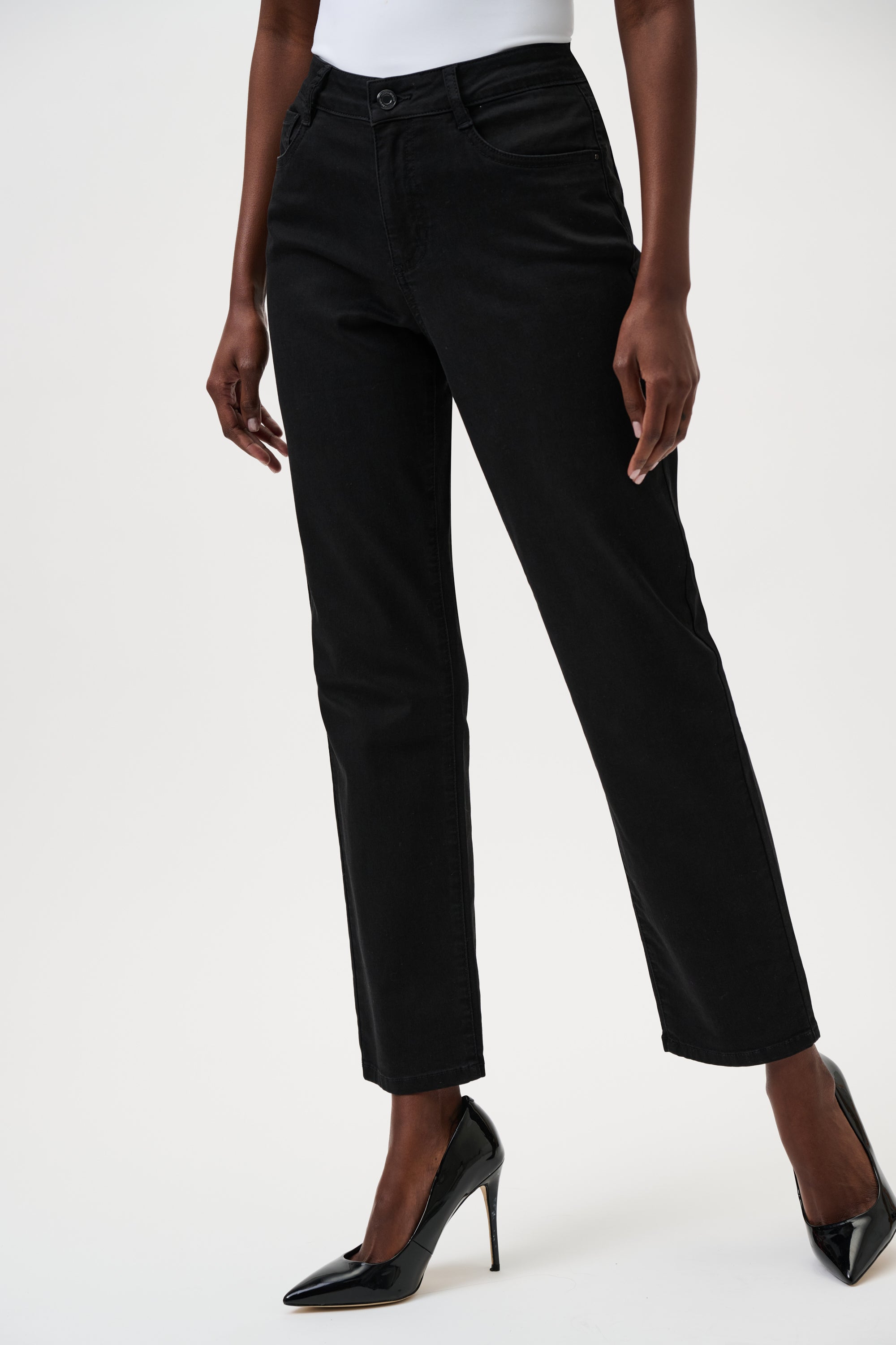 JOSEPH RIBKOFF GIA BLACK JEANS 251966BCO-11 126