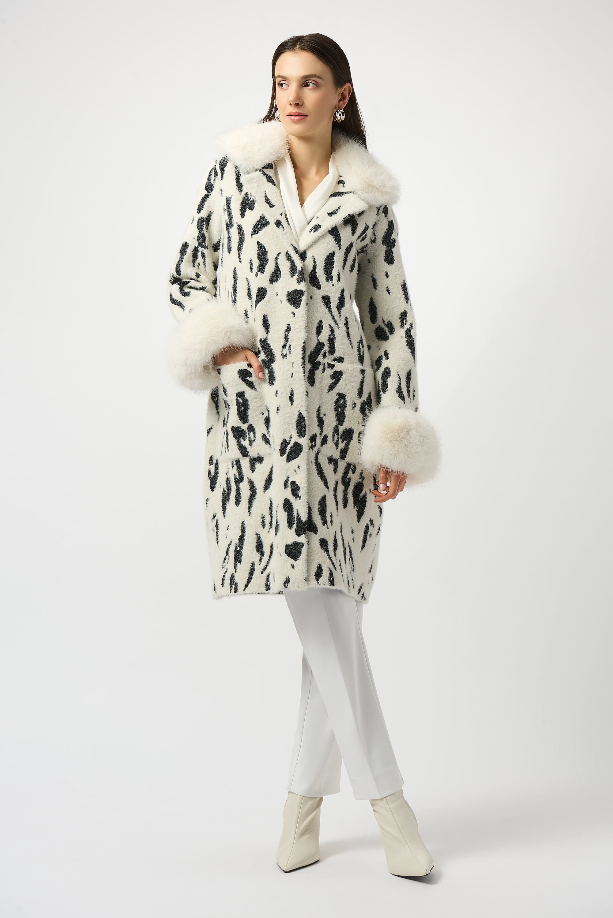 JOSEPH RIBKOFF WHITE COAT 253904 225