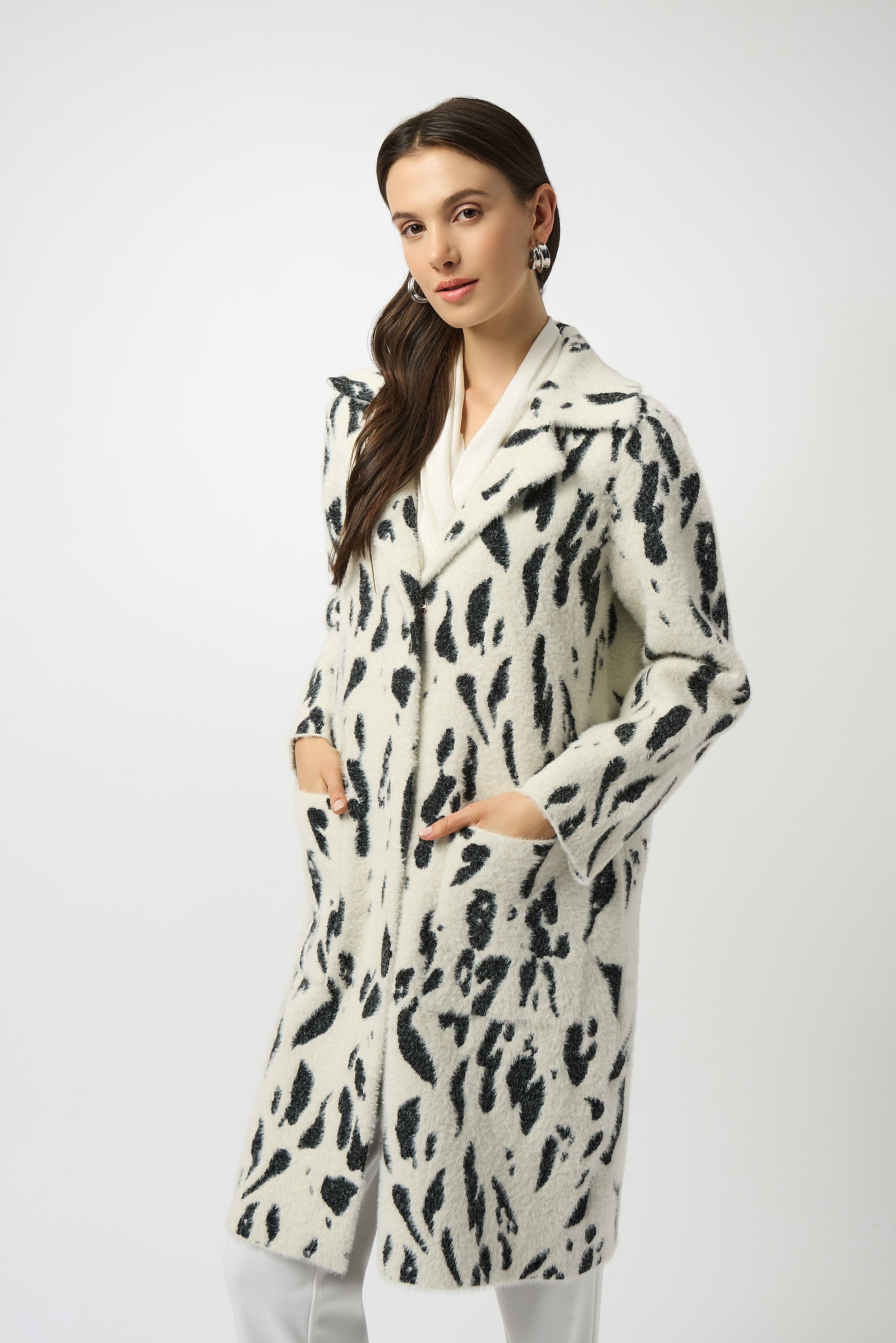 JOSEPH RIBKOFF WHITE COAT 253904 225