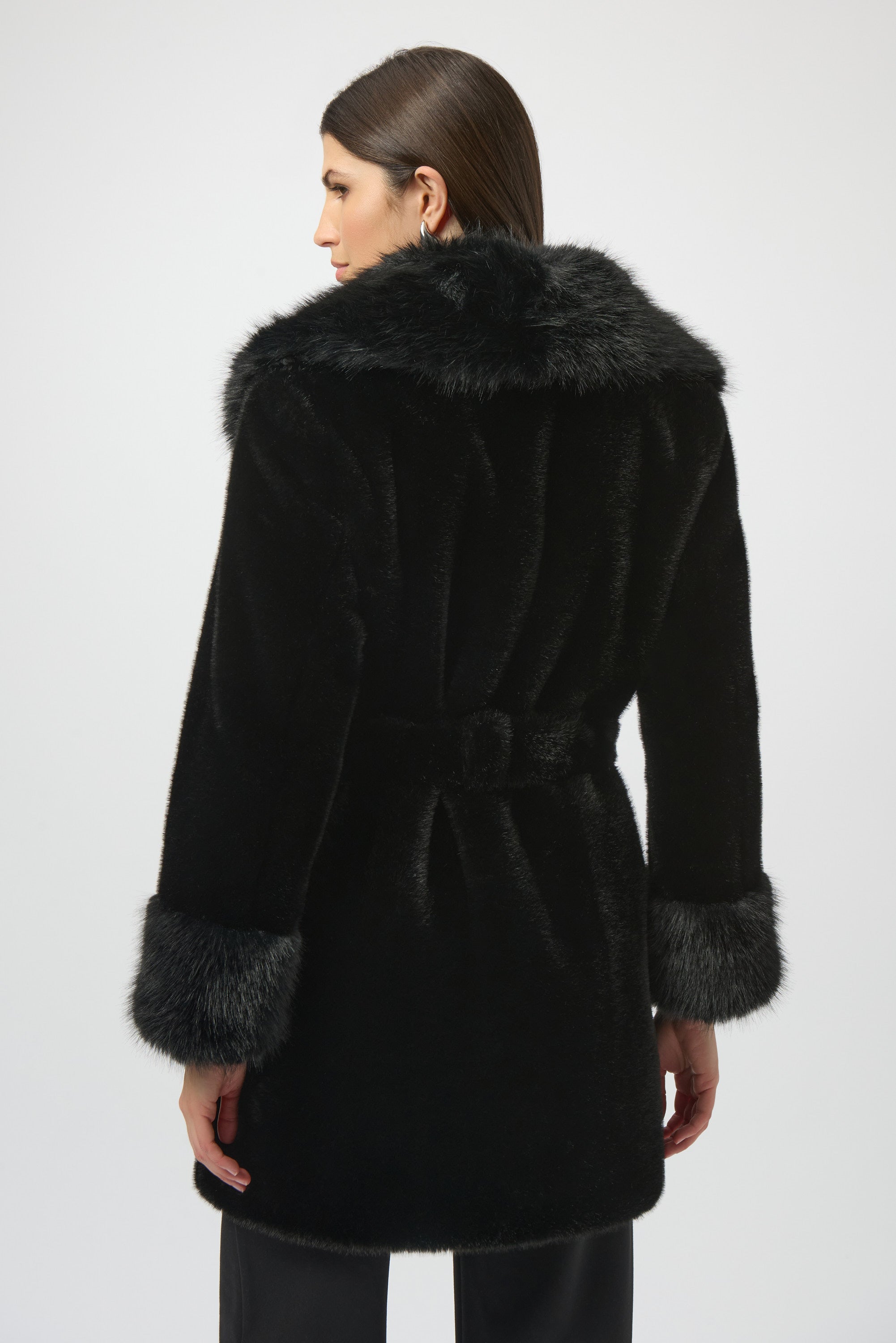 JOSEPH RIBKOFF BLACK LDS COAT 254907-11- 225