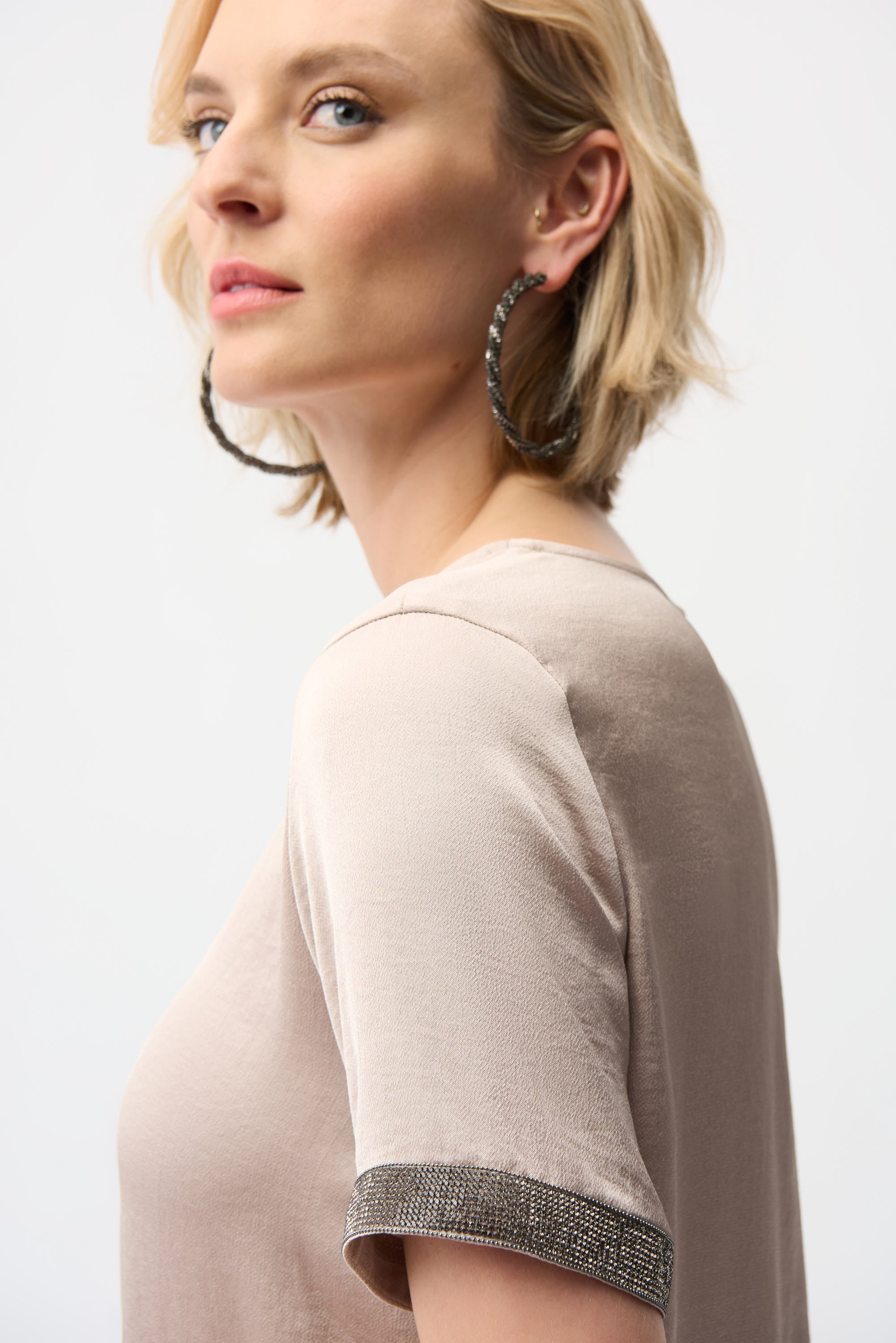 JOSEPH RIBKOFF SATIN BEIGE TOP 261116-4370 126