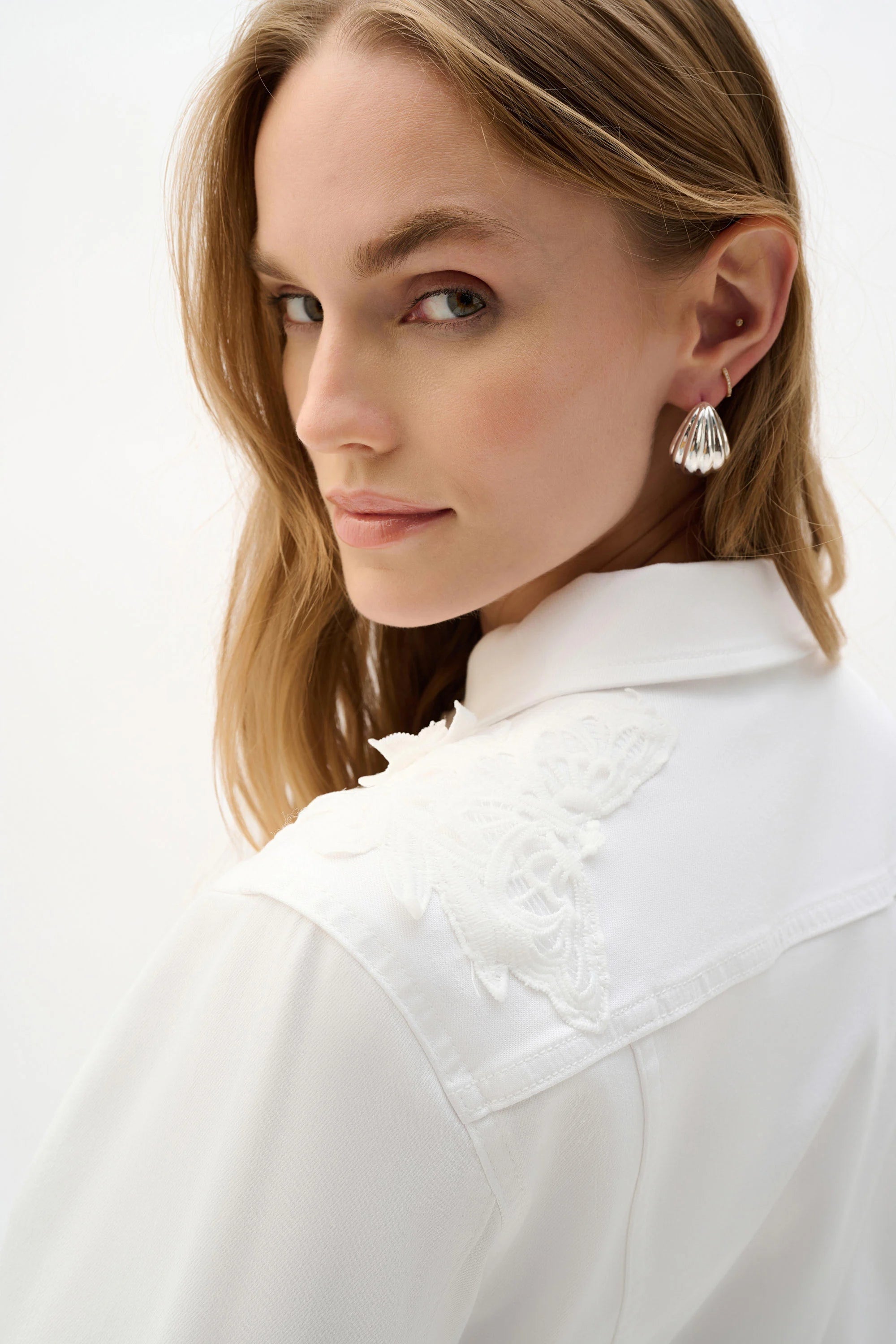 JOSEPH RIBKOFF WHITE DENIM JACKET 262916-12 126