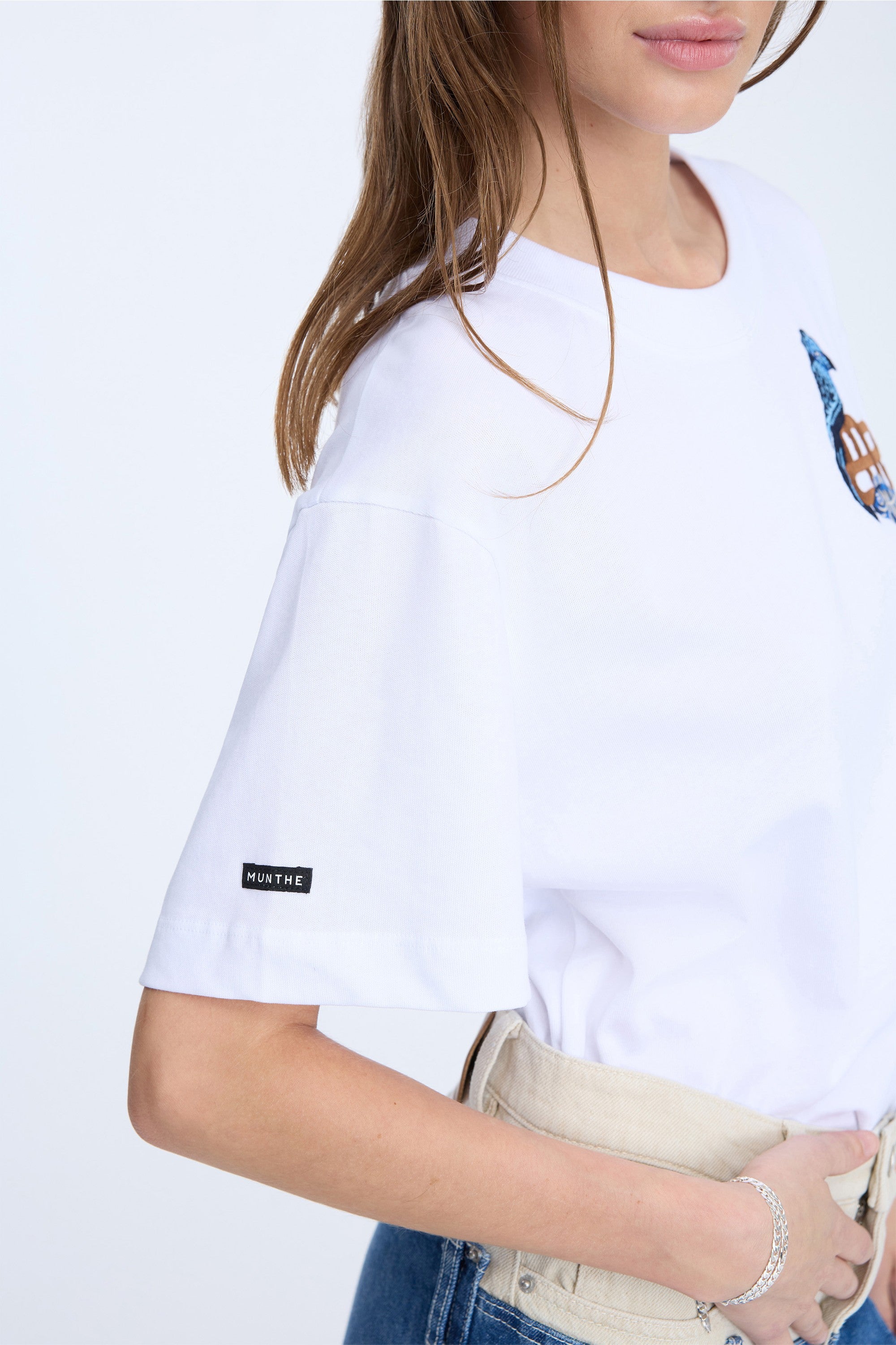 MUNTHE WHITE T-SHIRT NURI 226
