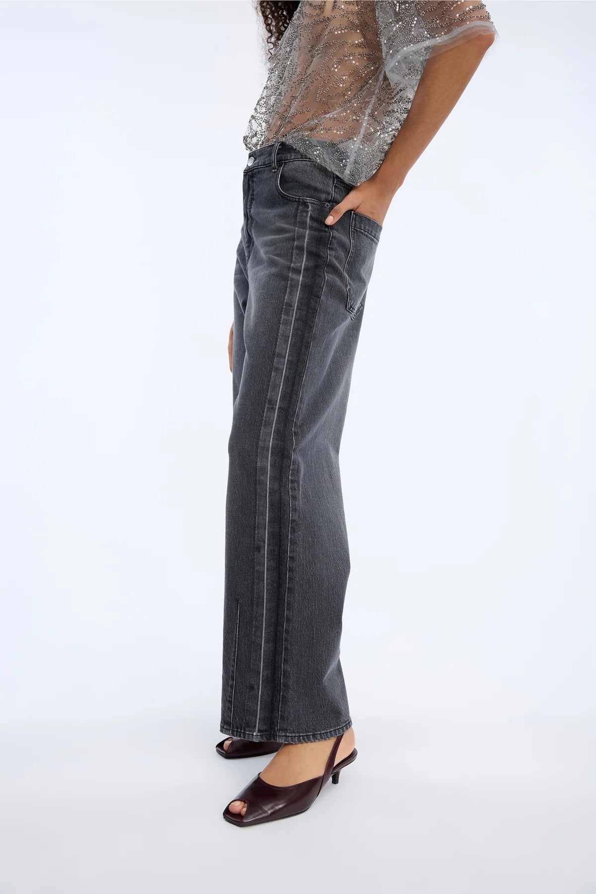 MUNTHE BLACK DENIM BARRELL LEG JEANS BOHDI 226