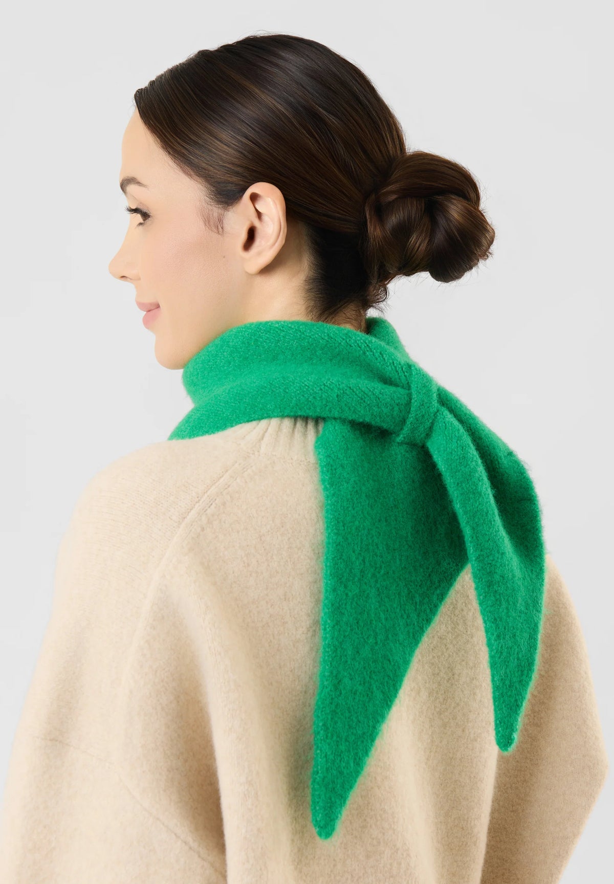 CODELLO GREEN SOLID TRIANGLE SCARF 62T0060 226