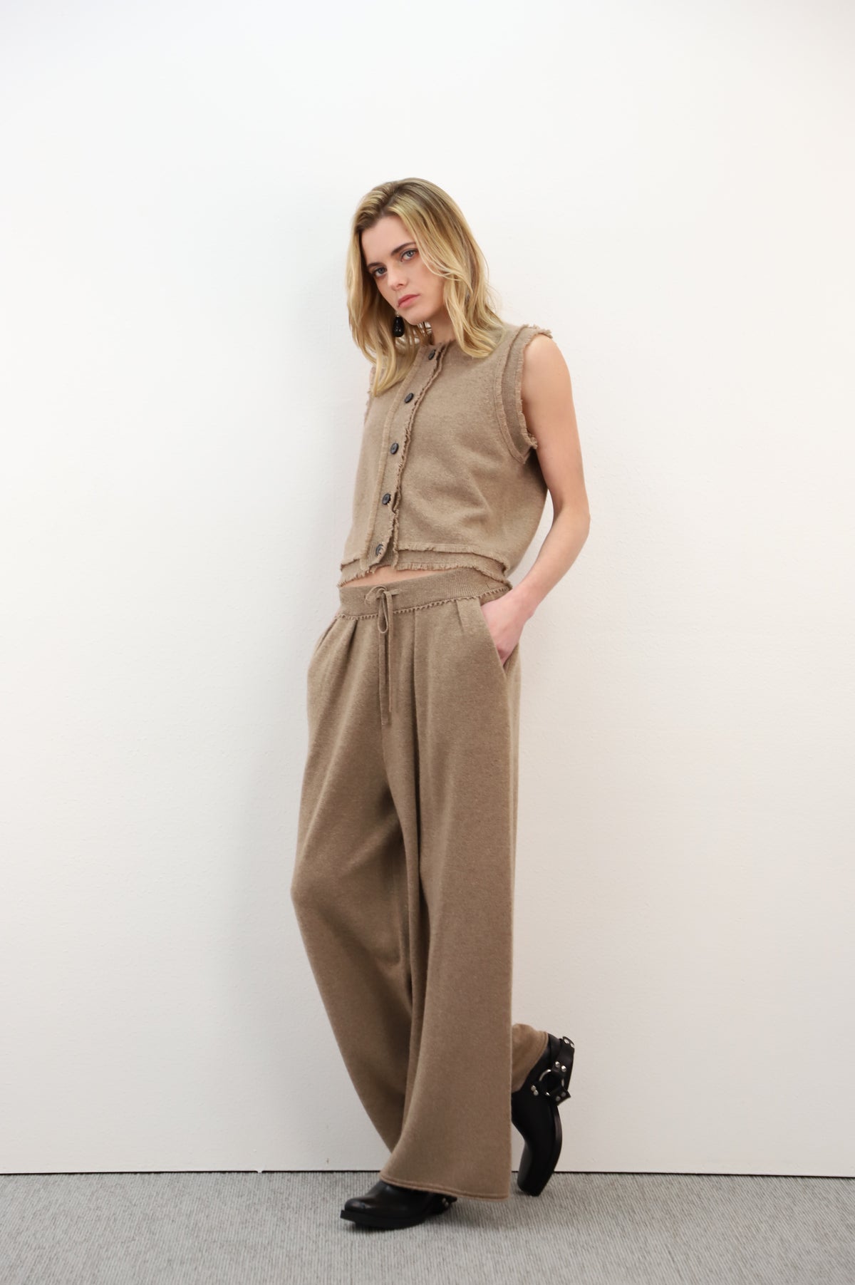 estheme beige fringe knit gilet with buttons