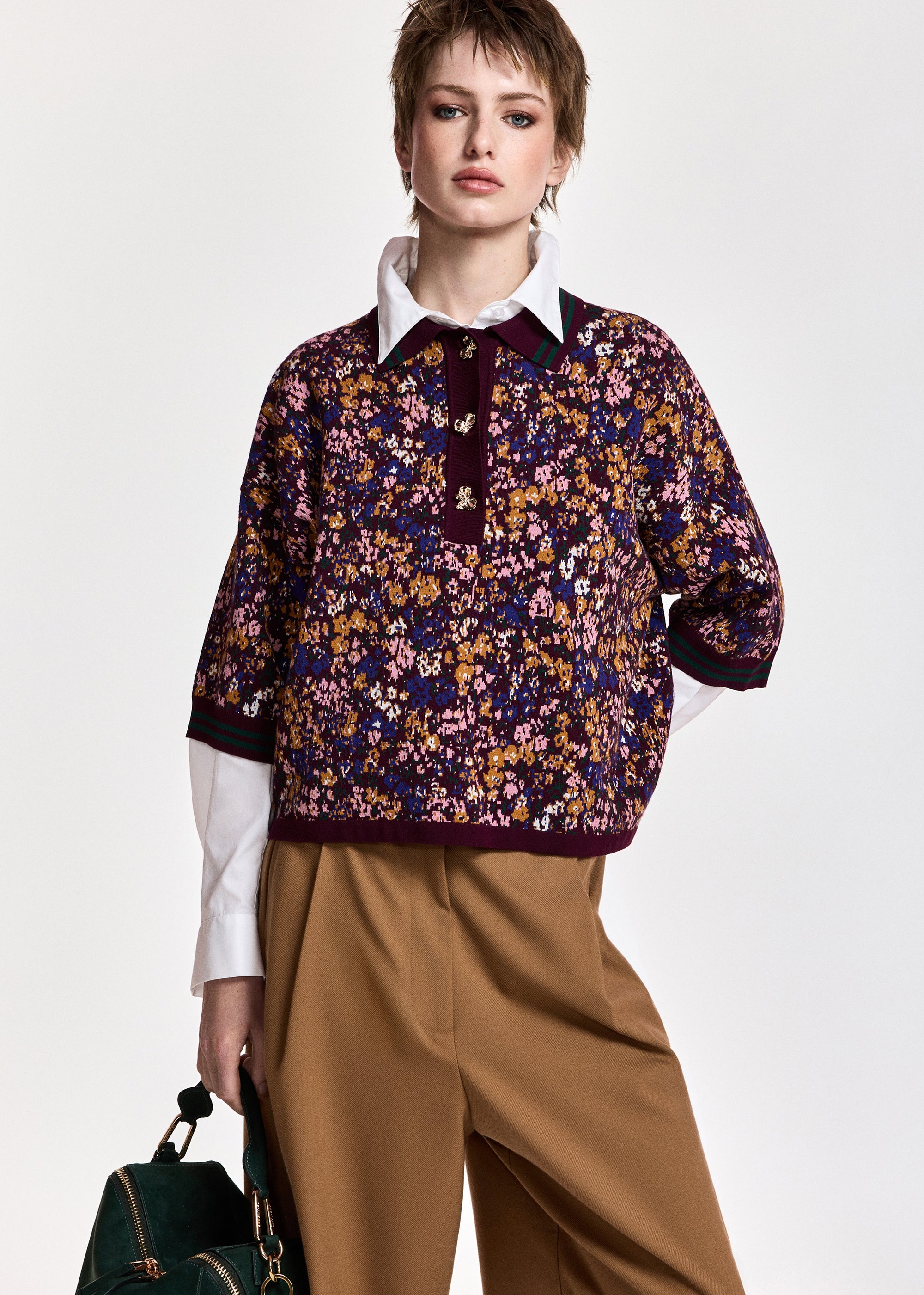 essentiel antwerp kartos burgundy, dark green and multicolor kartos floral-print polo with bow buttons