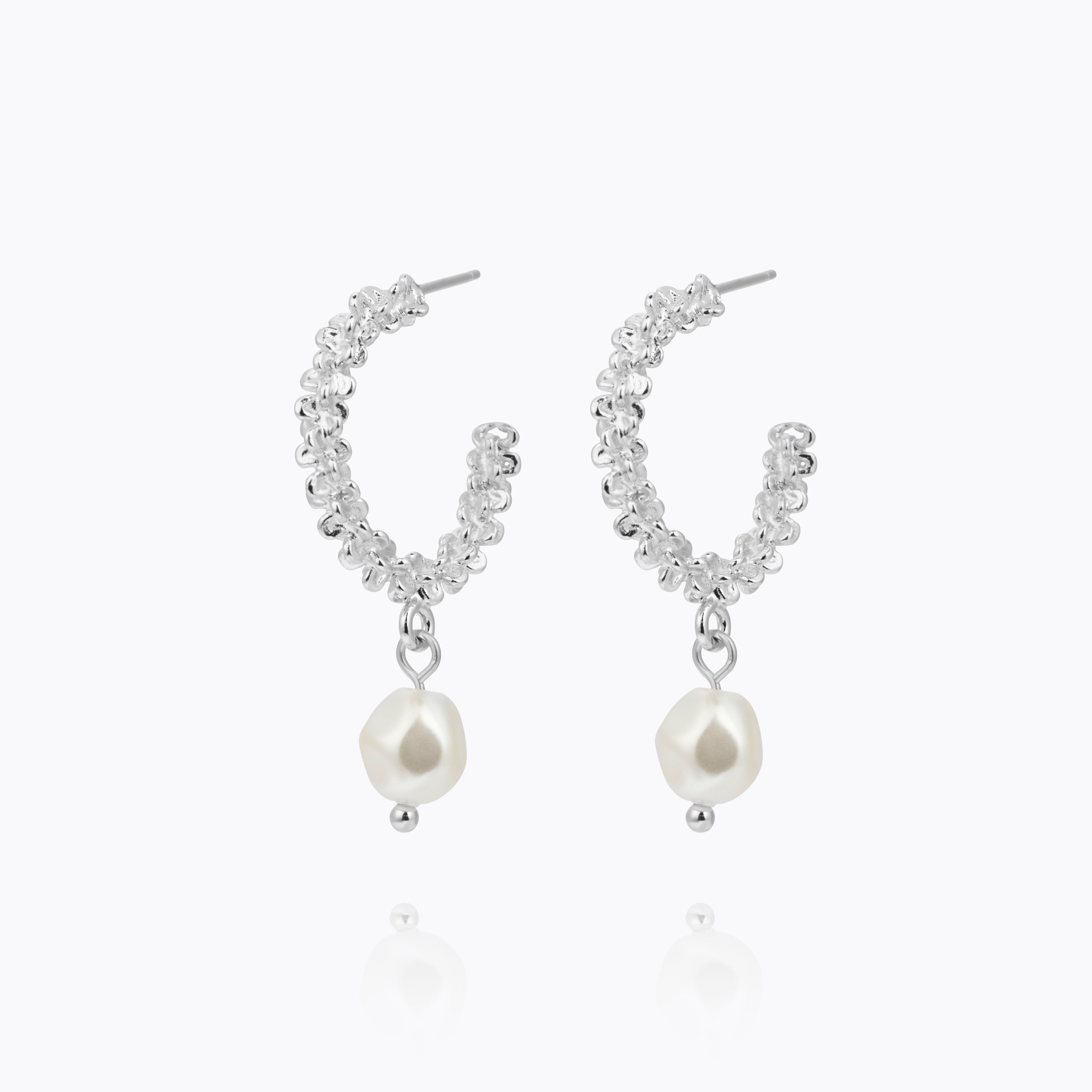 CAROLINE SVEDBOM - GEMMA PEARL LOOPS SILVER PEARL 102026116801 126