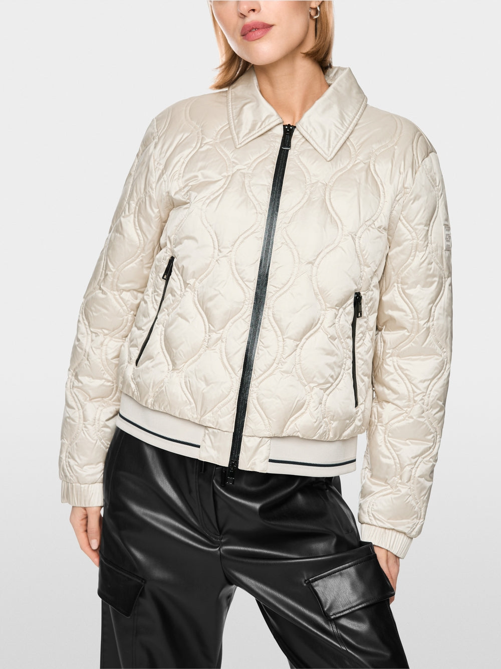 BS1201W67 182 marc cain beige quilted jacket