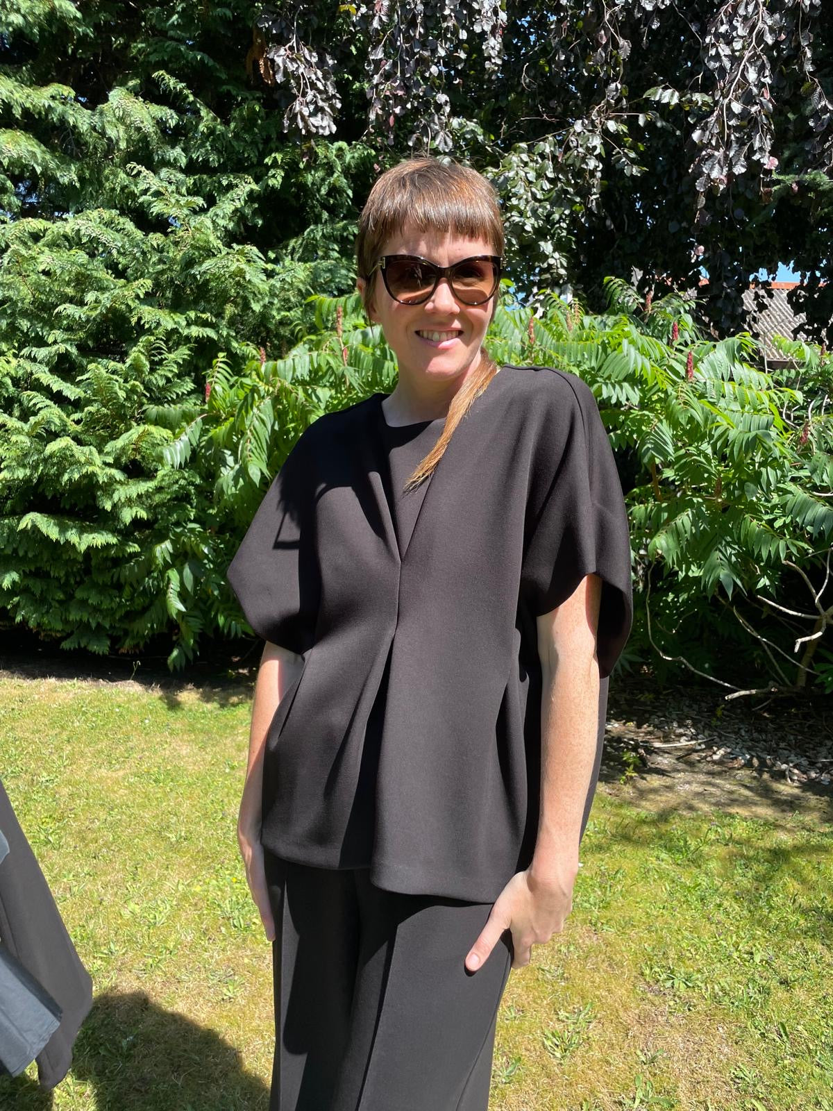 MEIMEIJ BLACK PINTUCK V-NECK TOP M5FD17 225