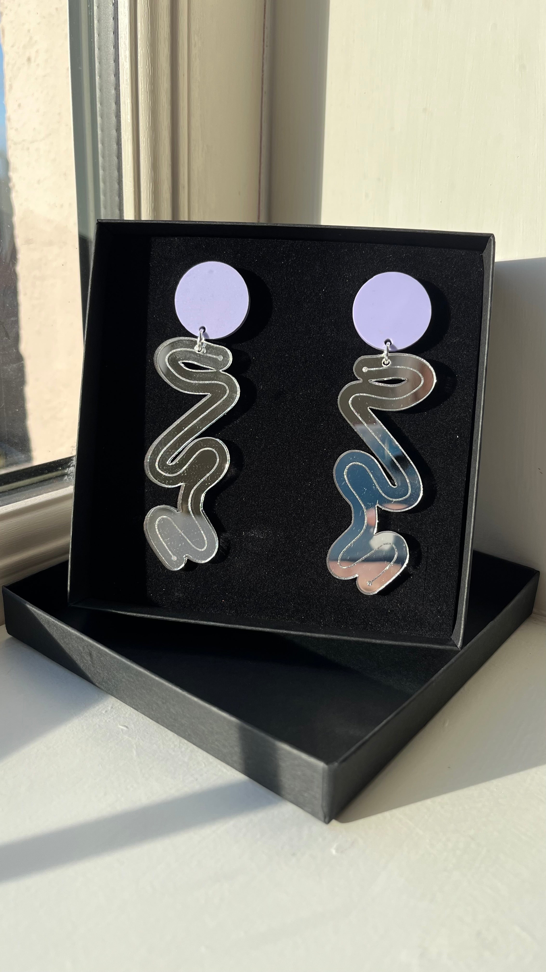 CAPULET & MONTAGUE DISCO PANTS EARRINGS 225