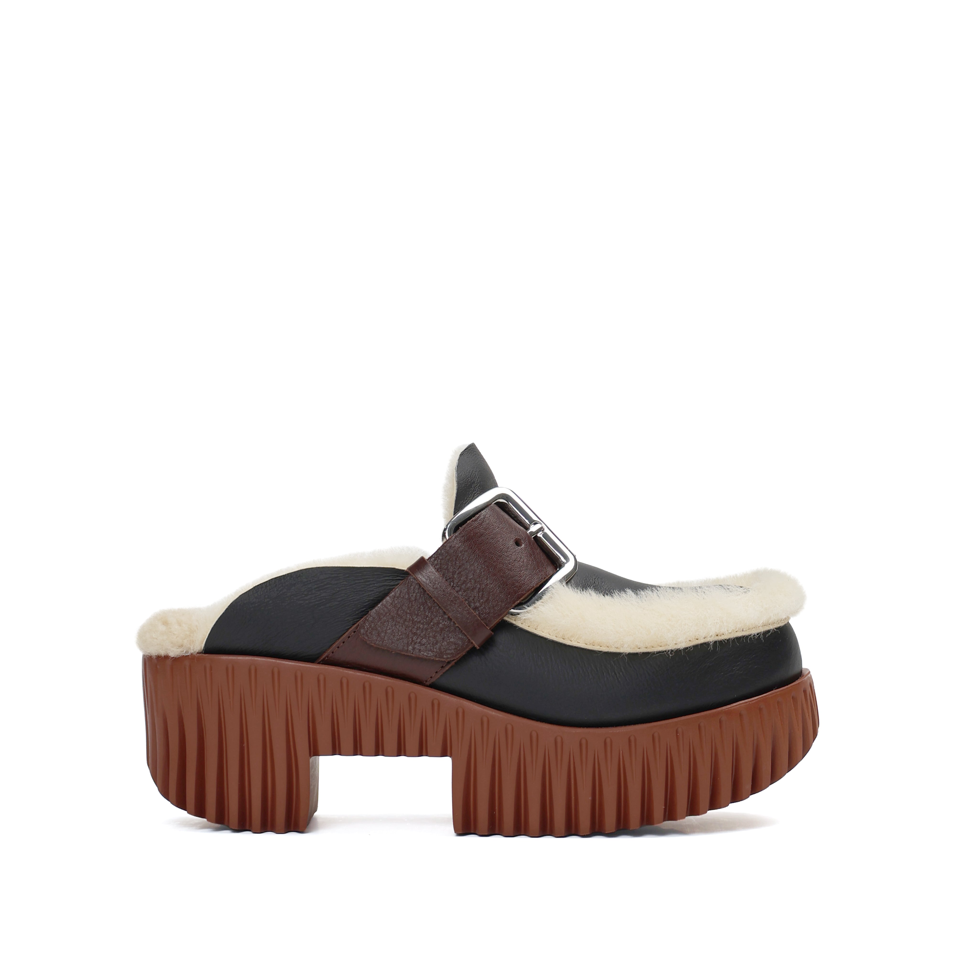 4CCCCEES AMBER BLACK LOAFER 225