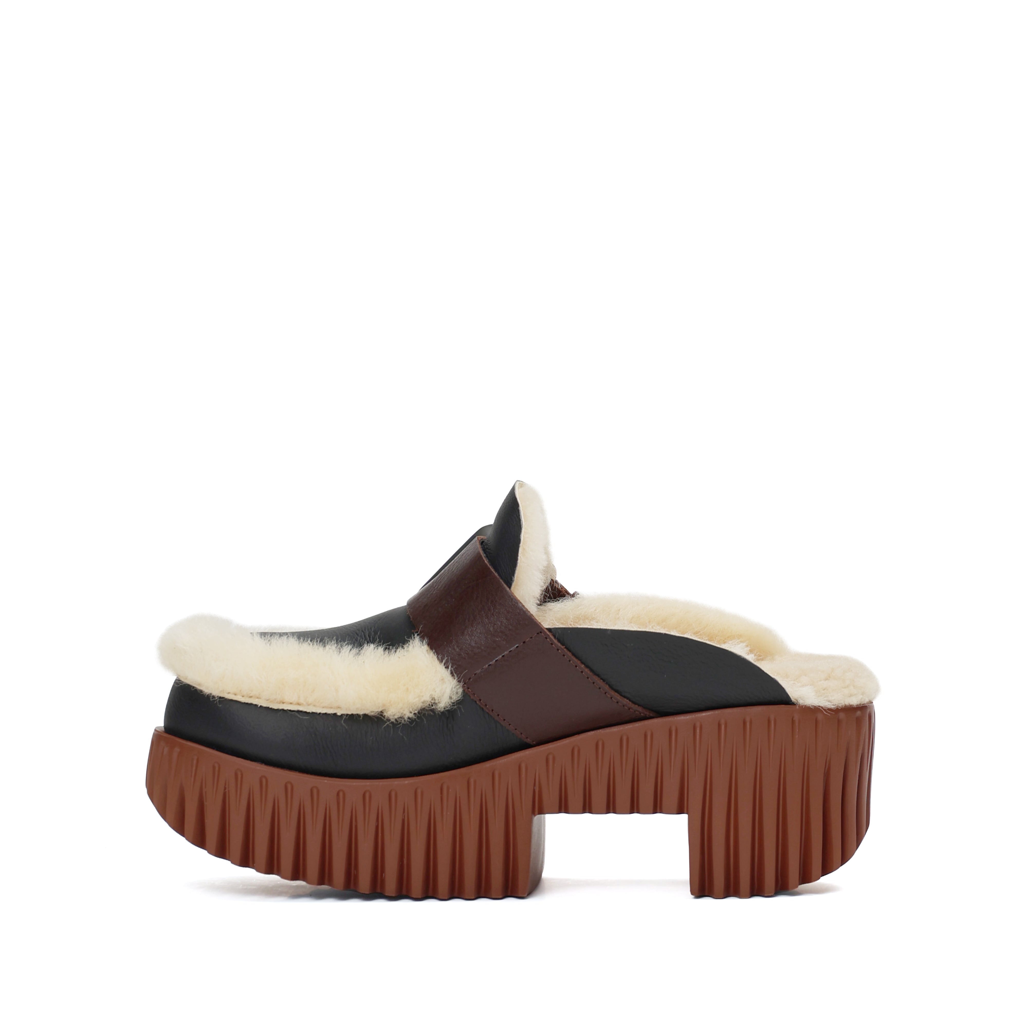 4CCCCEES AMBER BLACK LOAFER 225