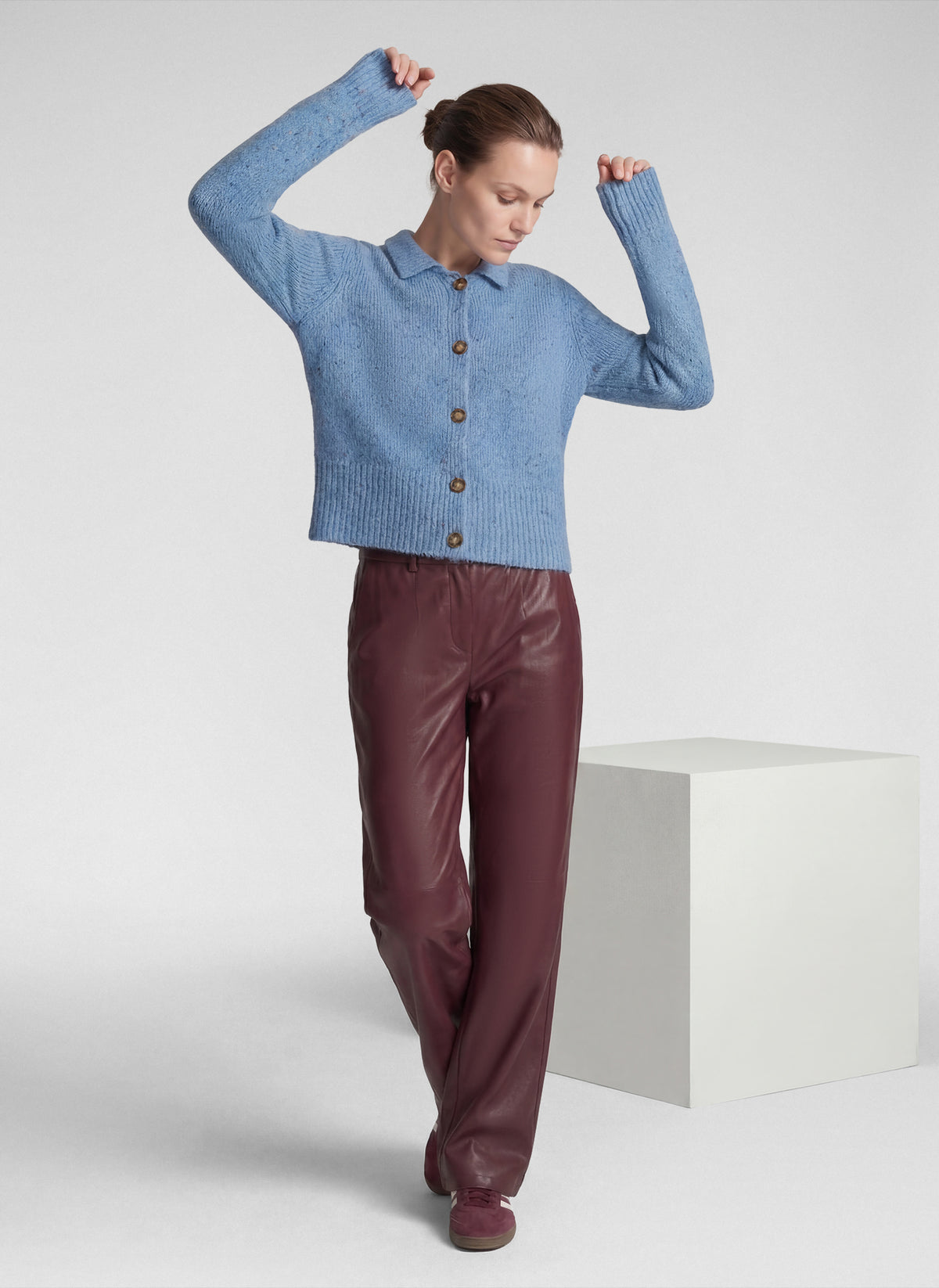 RABE BLUE BUTTON UP CARDIGAN 57-114532 226