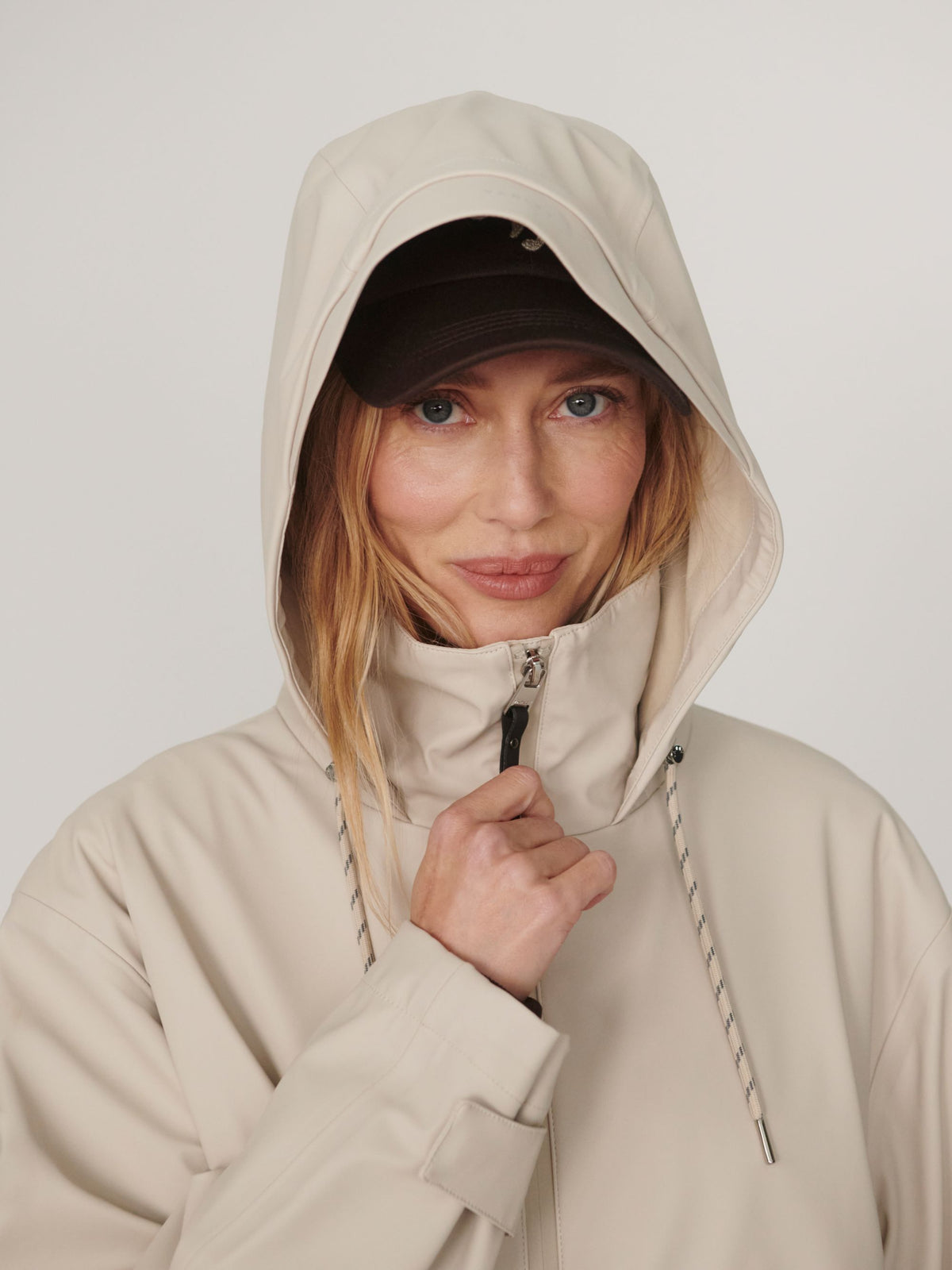 VARLEY SILVER LINING ALYSSA RAIN JACKET 226