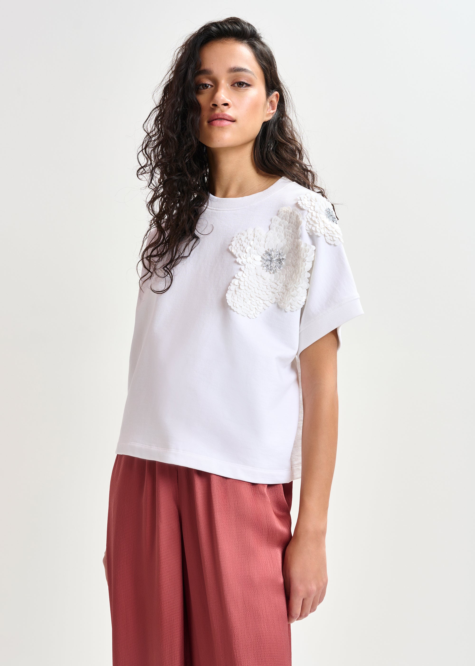 ESSENTIEL ANTWERP HINOUI WHITE JERSEY SWEATSHIRT 125