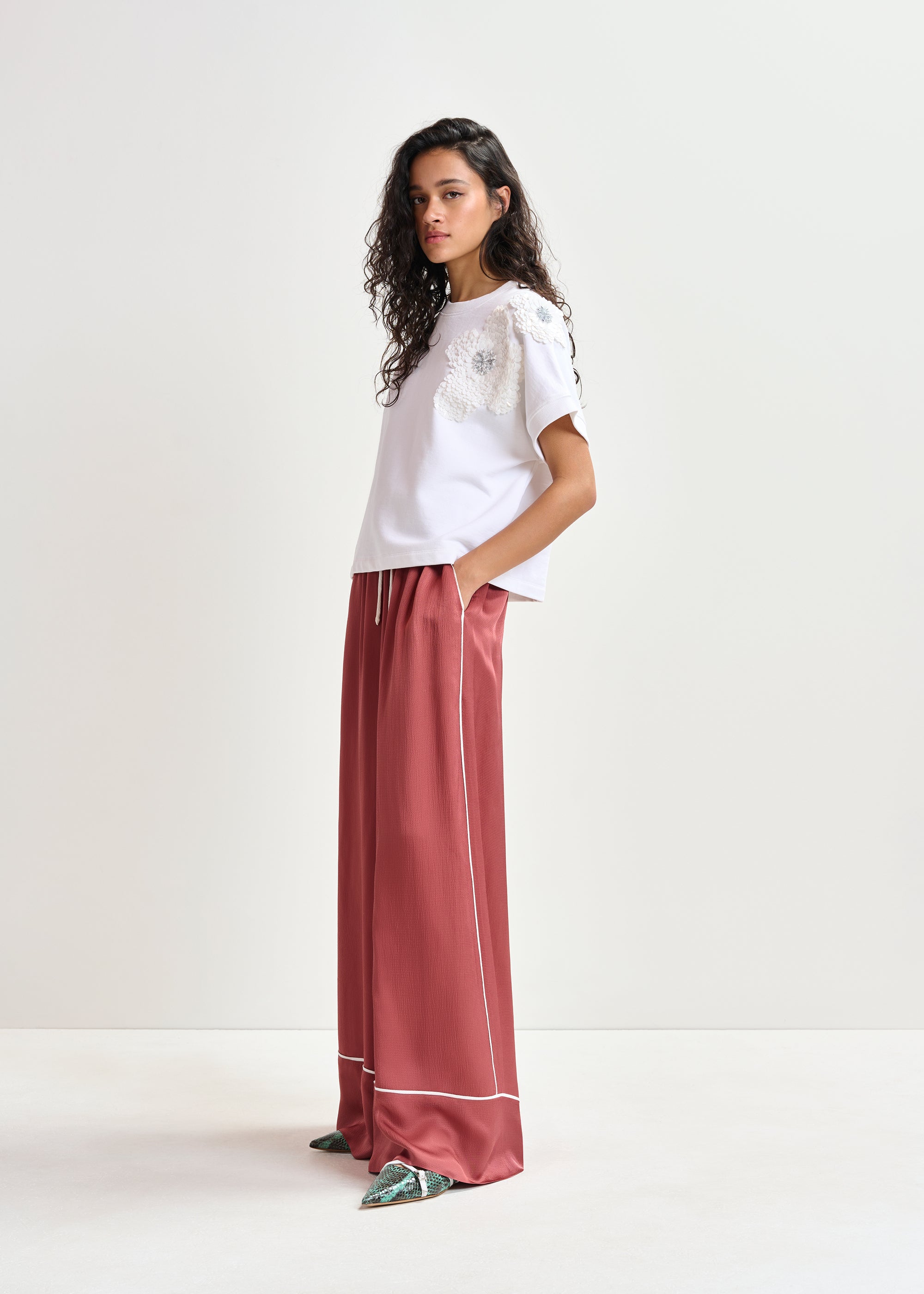 ESSENTIEL ANTWERP HINOUI WHITE JERSEY SWEATSHIRT 125