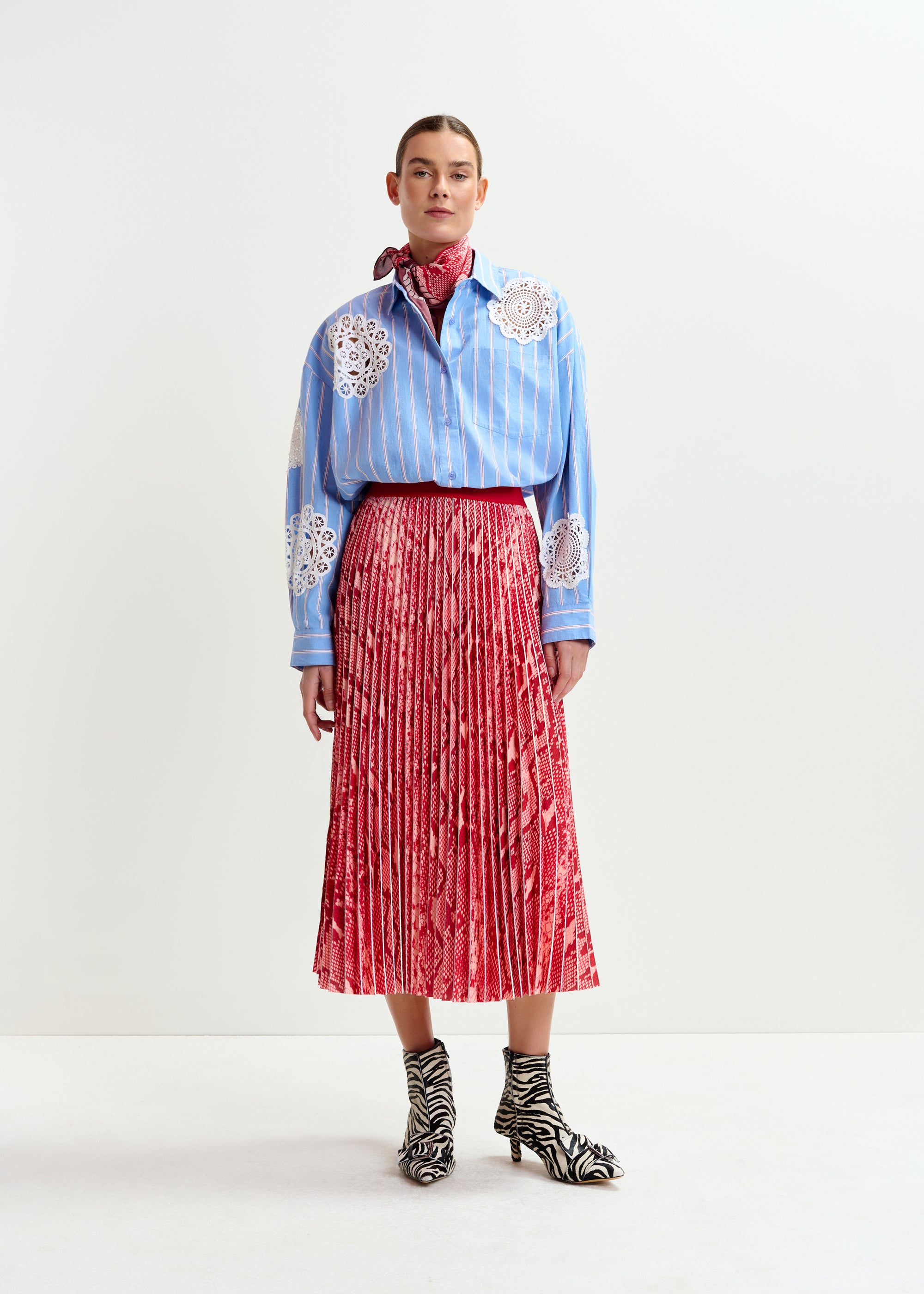 ESSENTIEL ANTWERP INC MULTI SCARF 225
