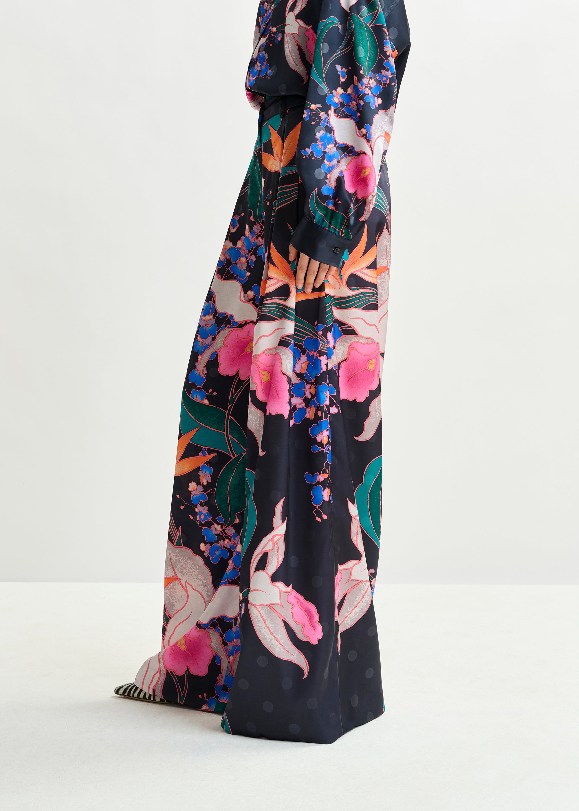 ESSENTIEL ANTWERP IPANTS BLACK PANTS 225