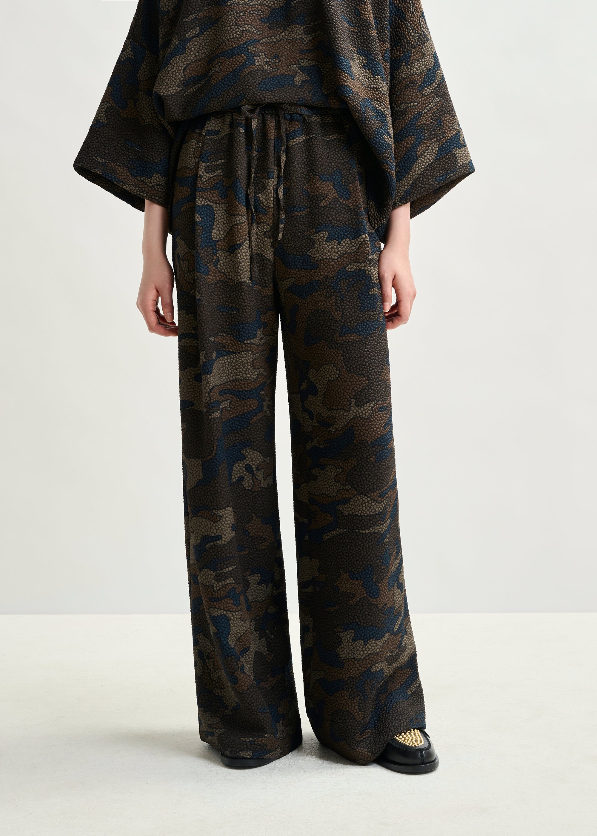 ESSENTIEL ANTWERP ITCHY BLACK PANTS 225