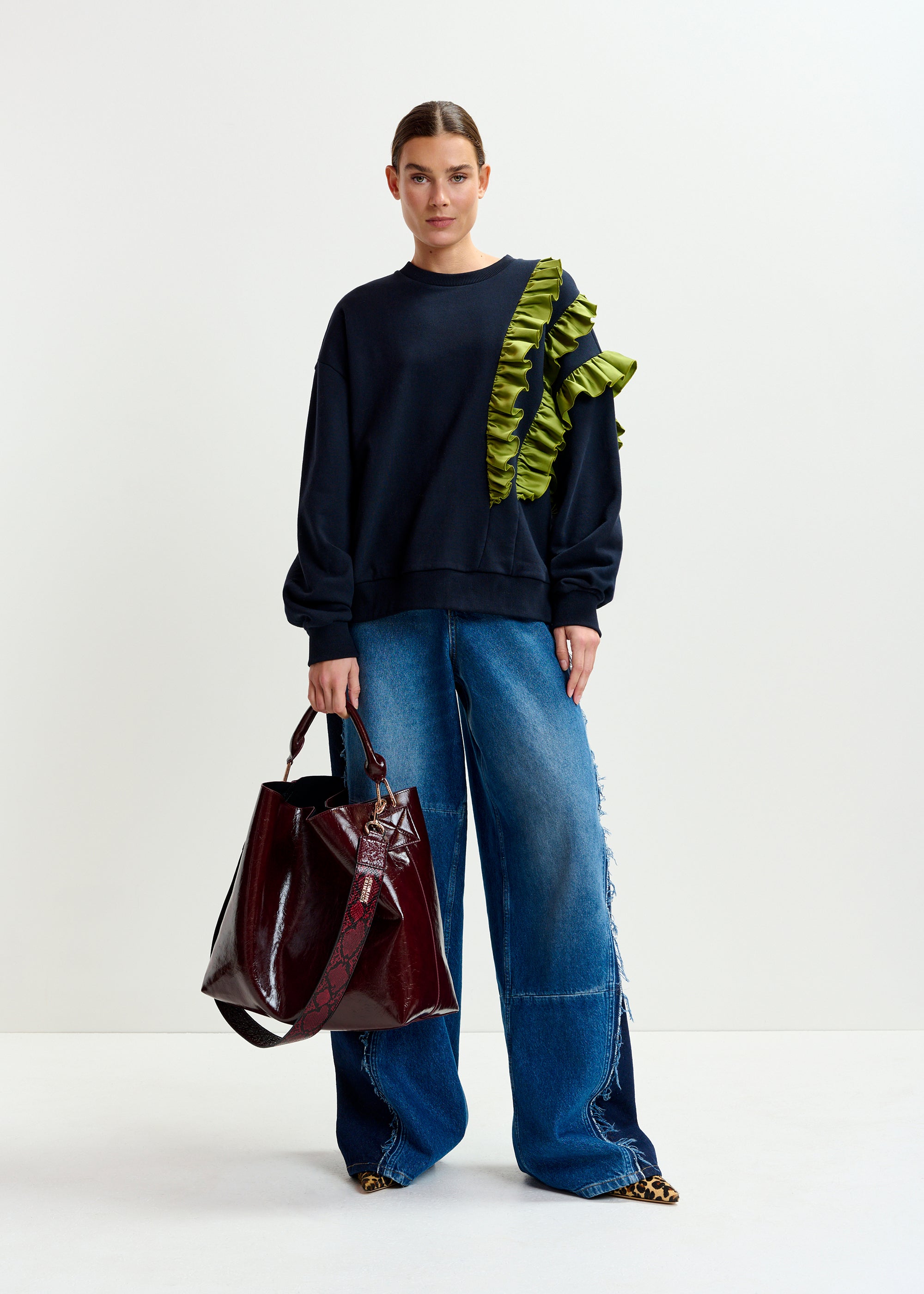ESSENTIEL ANTWERP IWAVE NAVY SWEATSHIRT 225