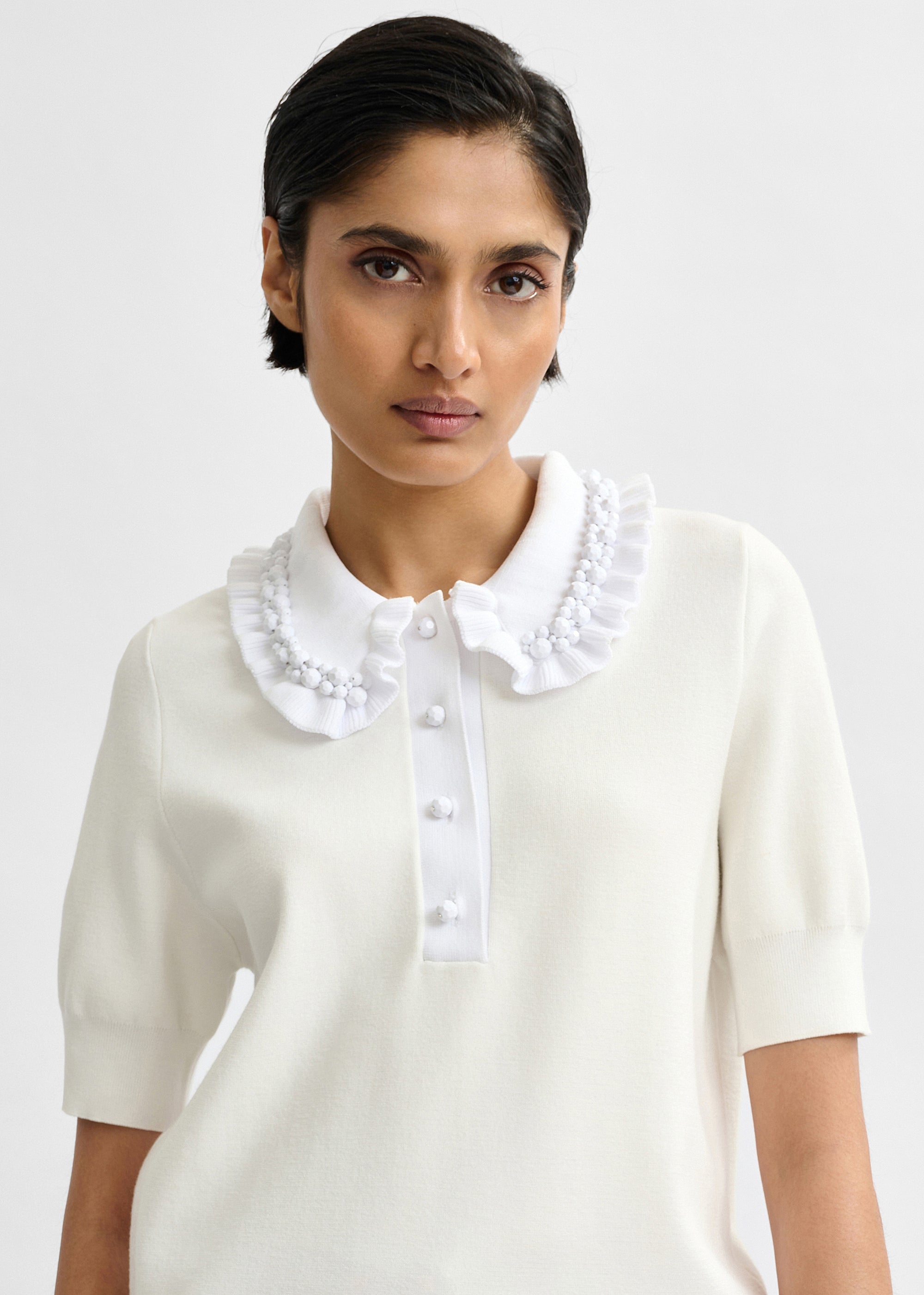 ESSENTIEL ANTWERP JEWELRY EMBROIDERED KNIT POLO White 126