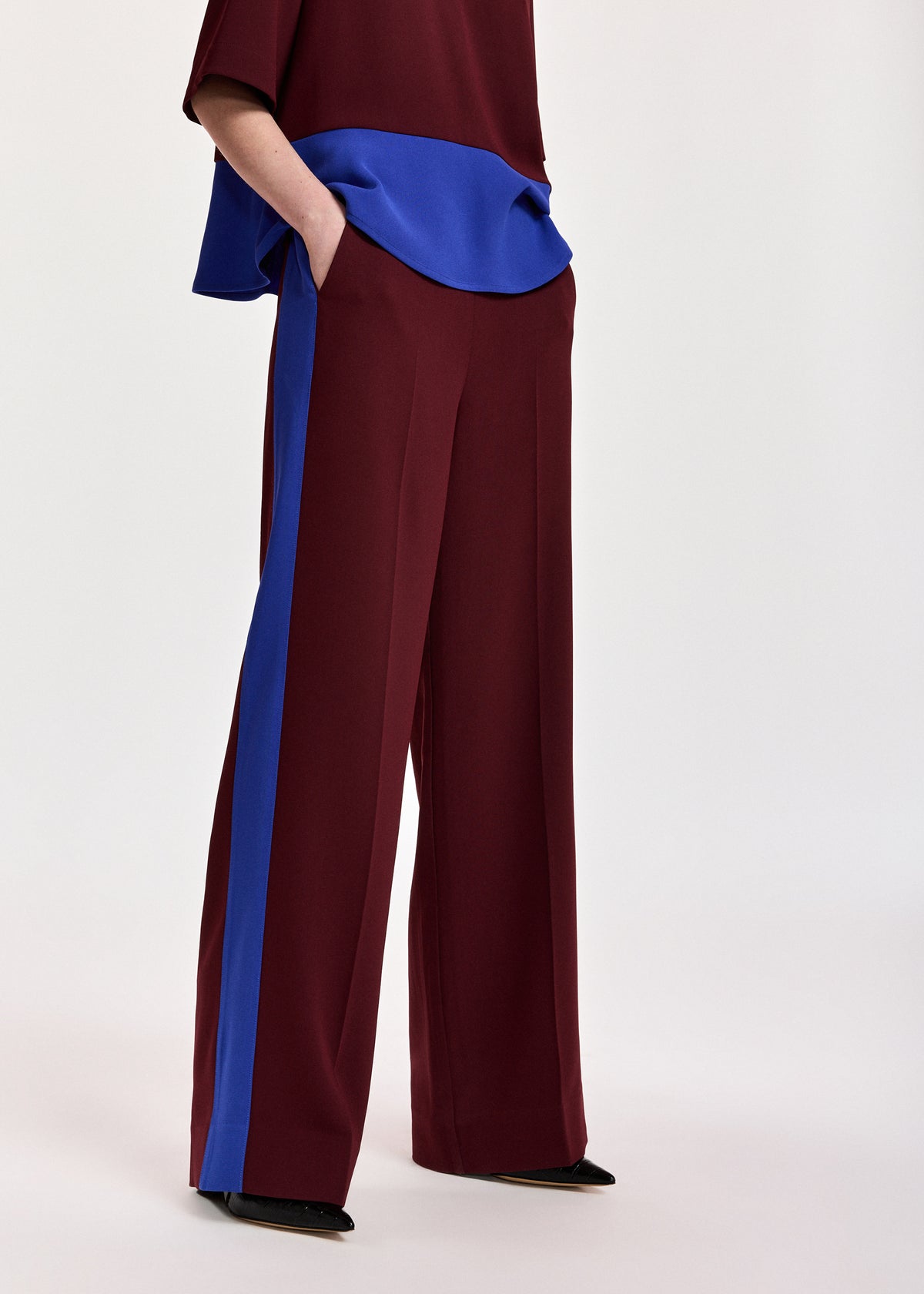 ESSENTIEL ANTWERP WINE KARMIC TWO COLOUR PANTS 226