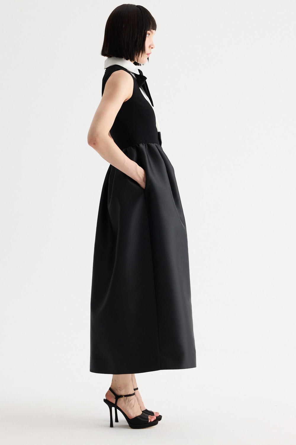 BIRELIN COUTURE BLACK COLLAR DRESS 05-046 226