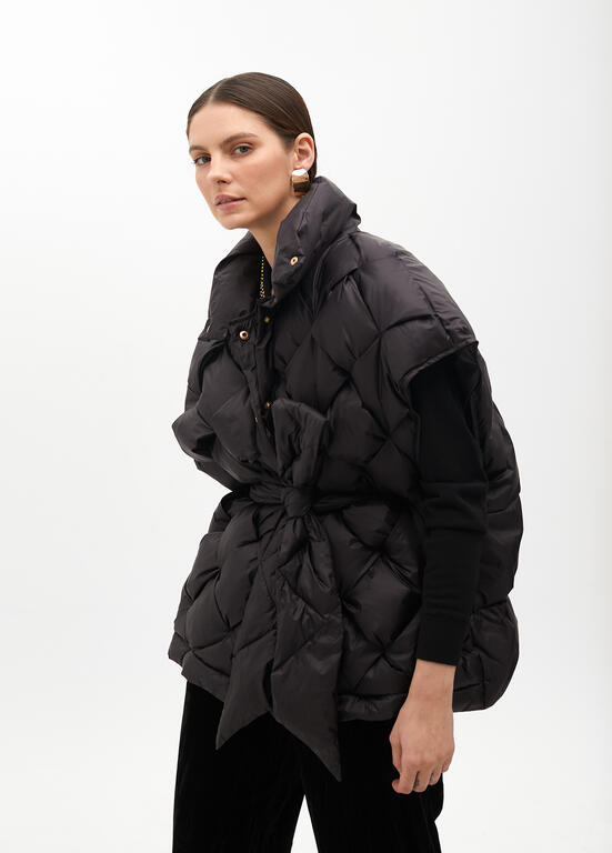 LOLA CASADEMUNT BLACK QUILTED GILET 2501006 225