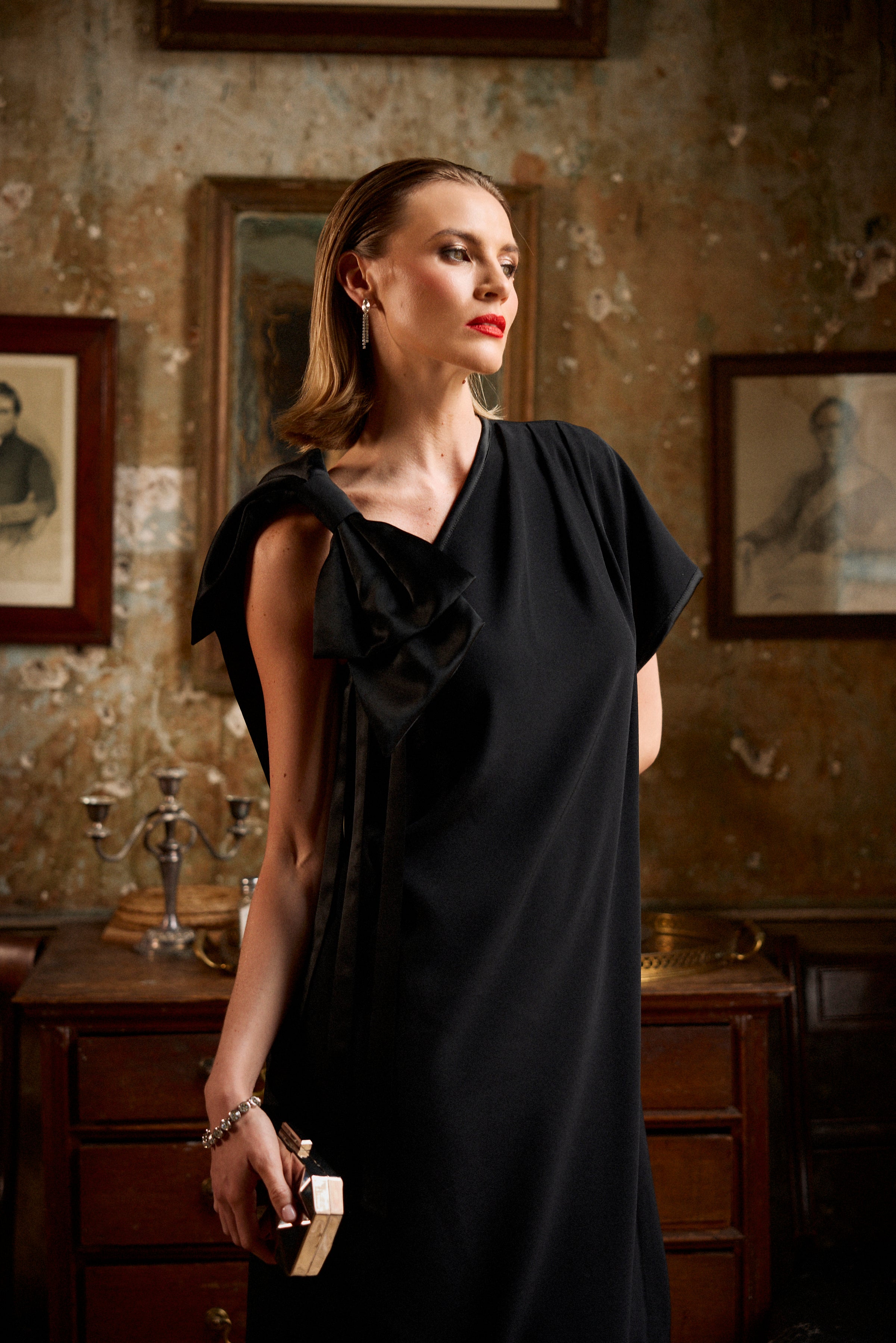 MONESSA JOAN CRIOA BLACK DRESS W/BOW 225