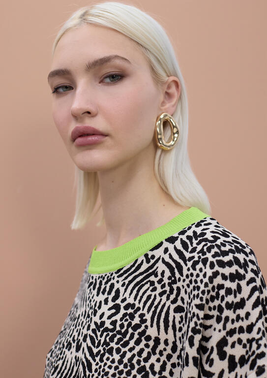 LOLA CASADEMUNT MITE CREAM-BLACK ANIMAL PRINT SWEATER MS2611008 126