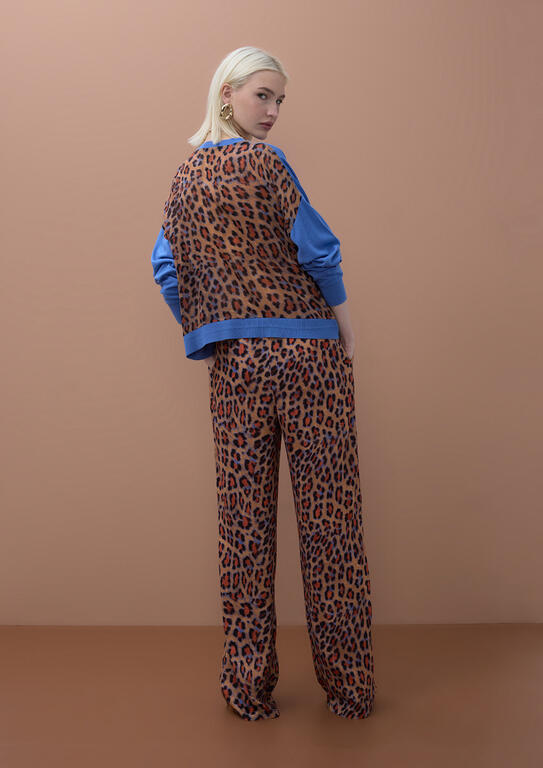 LOLA CASADEMUNT MITE BLUE SWEATER WITH PRINTED BACK MS2611010 126