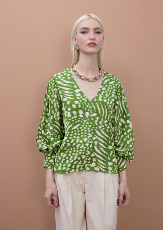 LOLA CASADEMUNT MITE GREEN V-NECK BLOUSE MS2615038 126