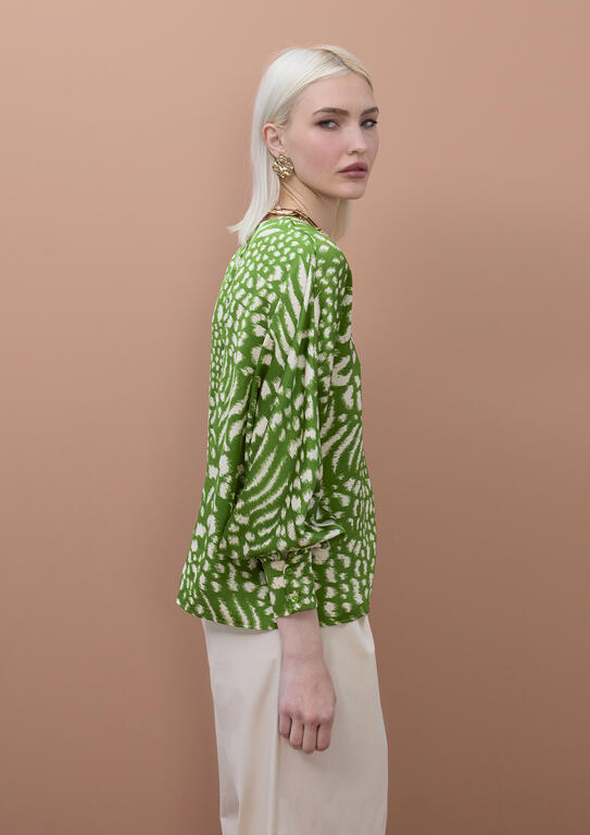 LOLA CASADEMUNT MITE GREEN V-NECK BLOUSE MS2615038 126