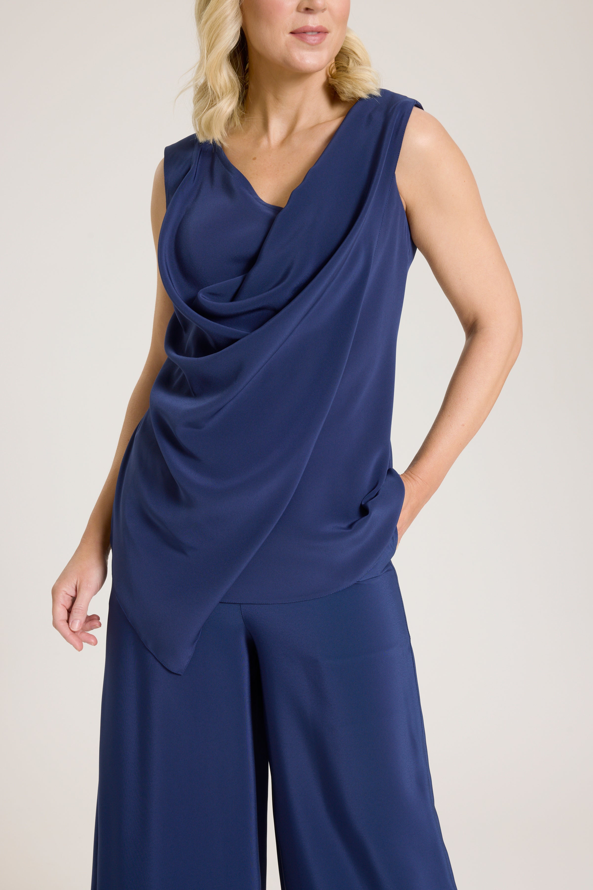 MONESSA JOAN AILBHE NAVY TOP W/SLEEVE 125