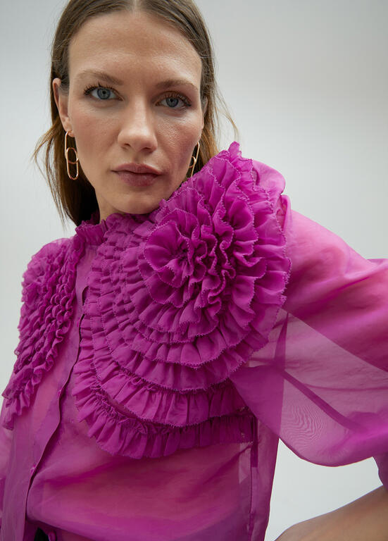 LOLA CASADEMUNT AT MACBEES