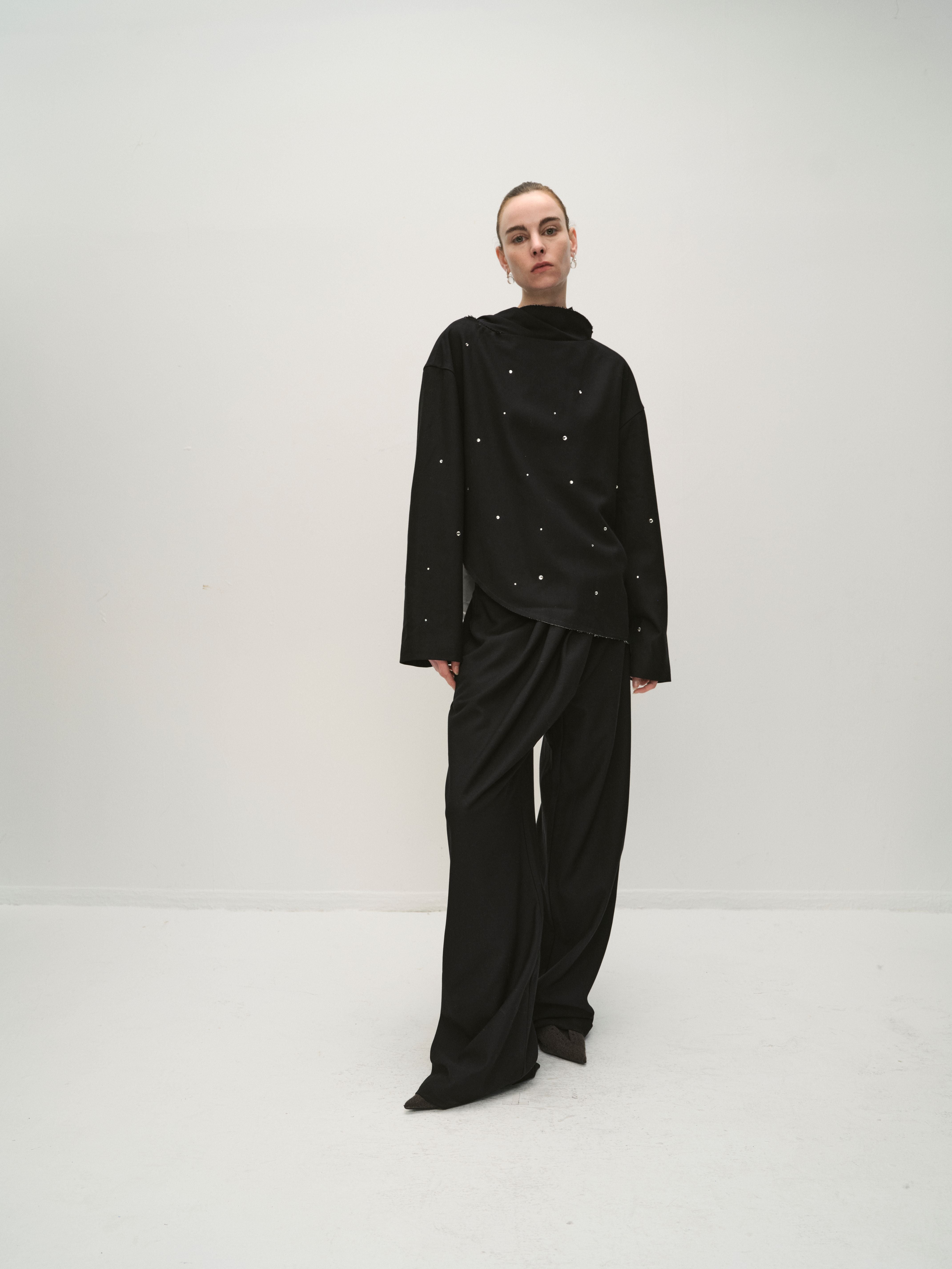 VIKTORIA CHAN COSMO NAVY EMBELLISHED TOP 225