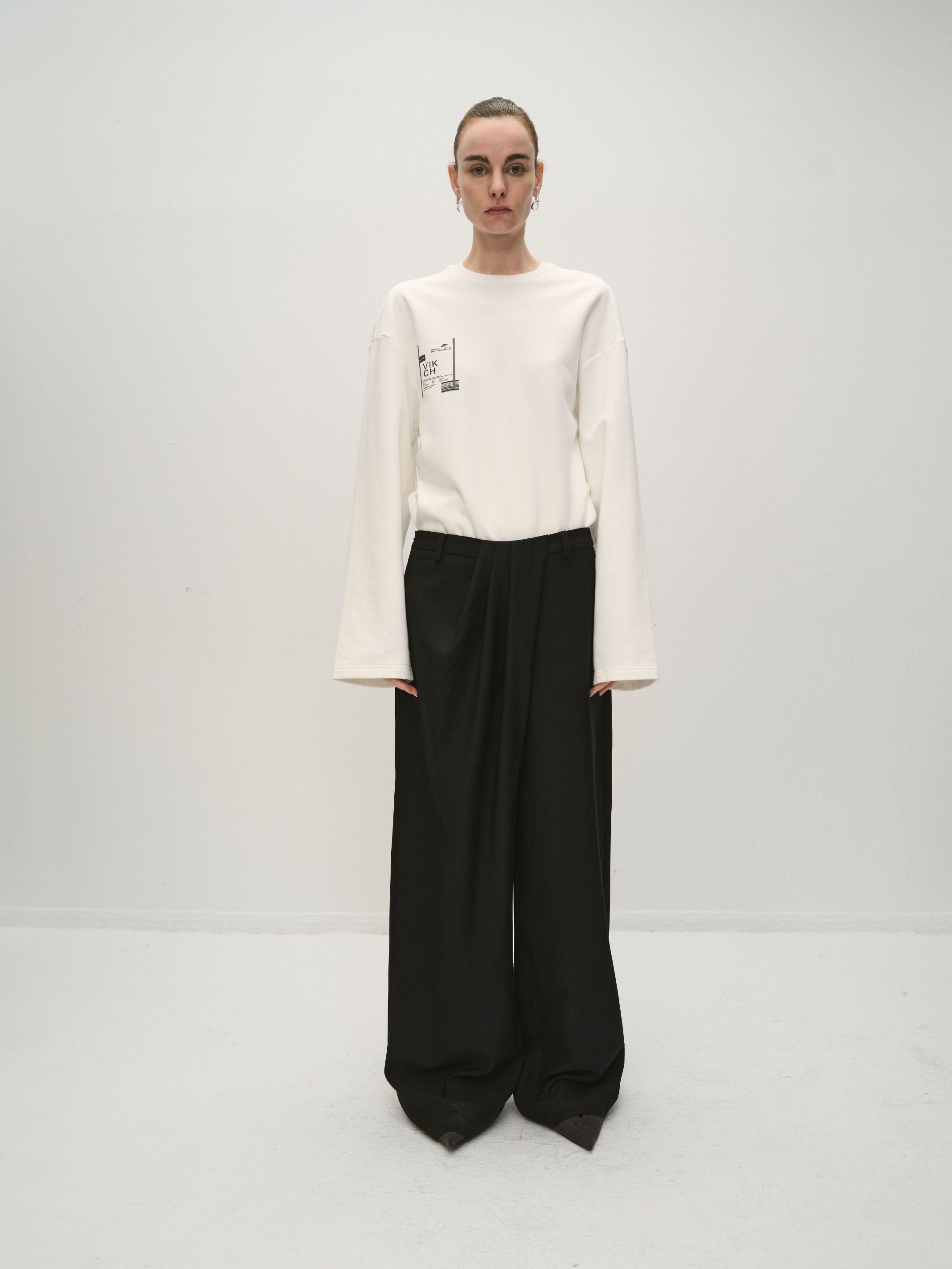 VIKTORIA CHAN PORTIA NAVY PLEATED TROUSERS 225