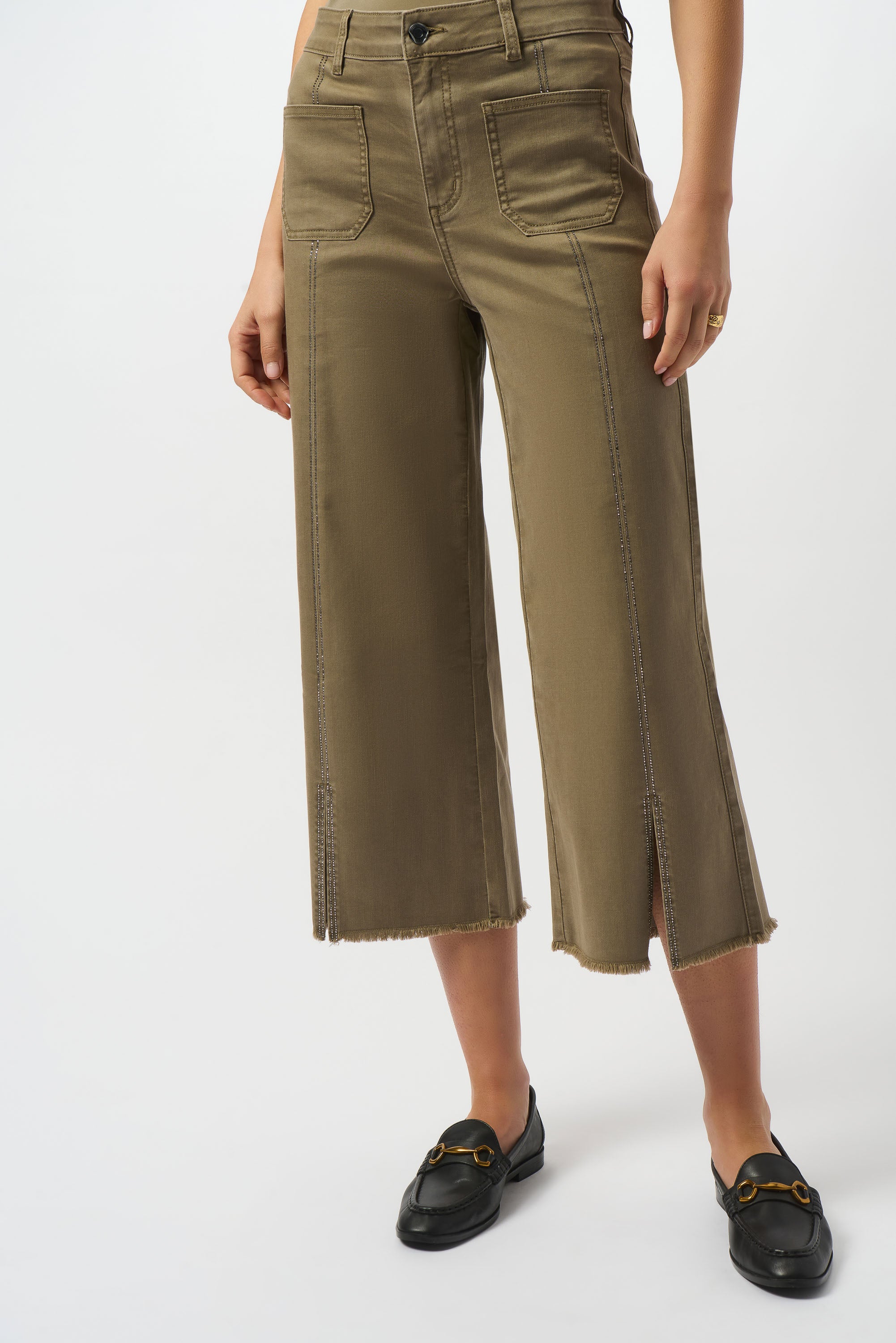 JOSEPH RIBKOFF BEIGE EMBELLISHED CULOTTE JEANS 251901F25-4266-225