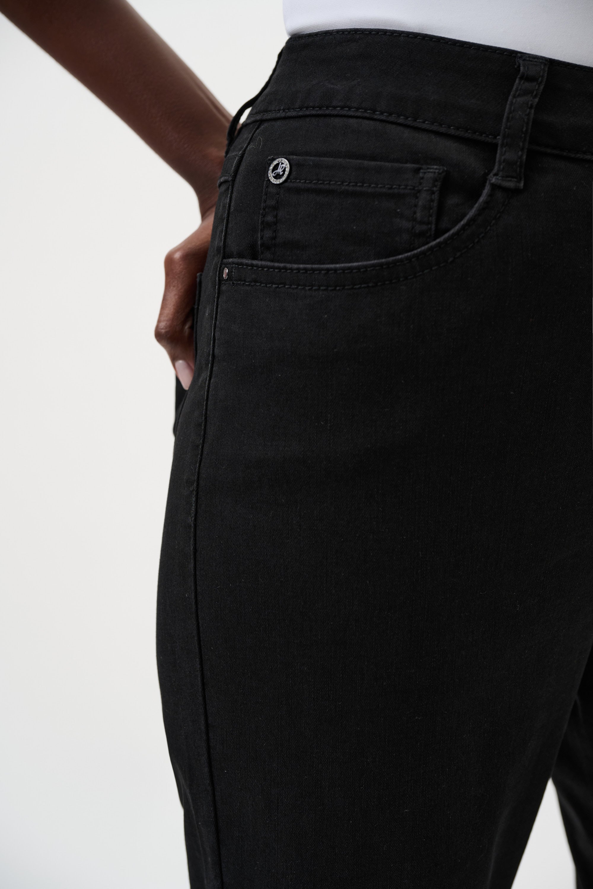JOSEPH RIBKOFF GIA  BLACK JEANS 251966BCO-11 126