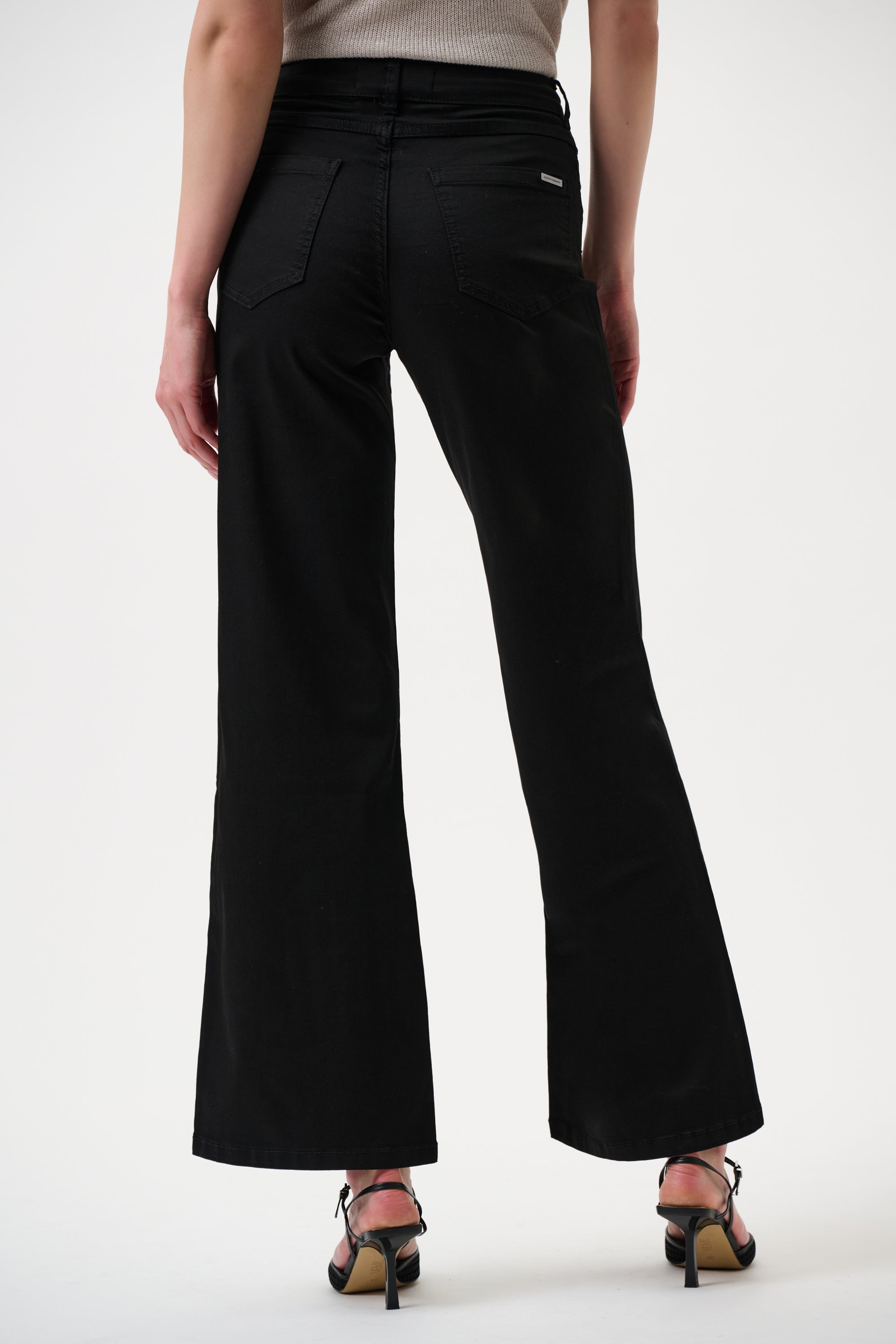 JOSEPH RIBKOFF GOLDIE BLACK JEANS 251968BCO-11 126