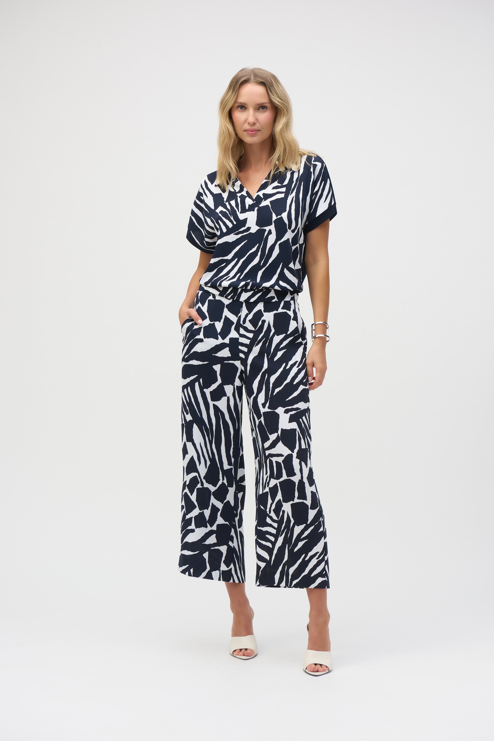 JOSEPH RIBKOFF NAVY PRINT TROUSERS 252145 125