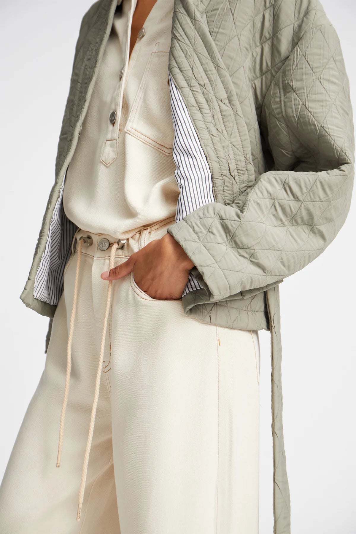 MUNTHE PIFITA KHAKI JACKET 225