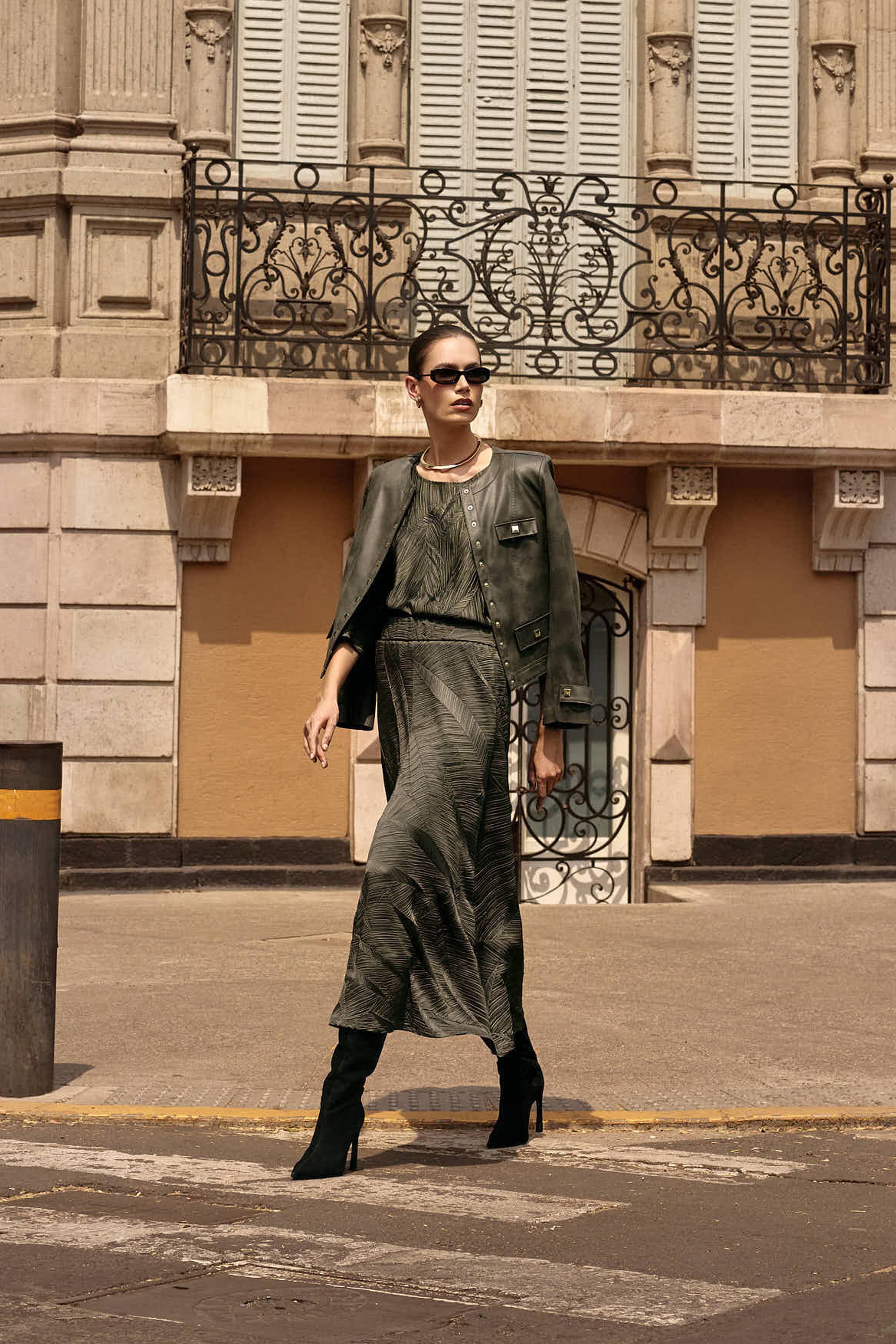 JOSEPH RIBKOFF KHAKI SKIRT 253248 225