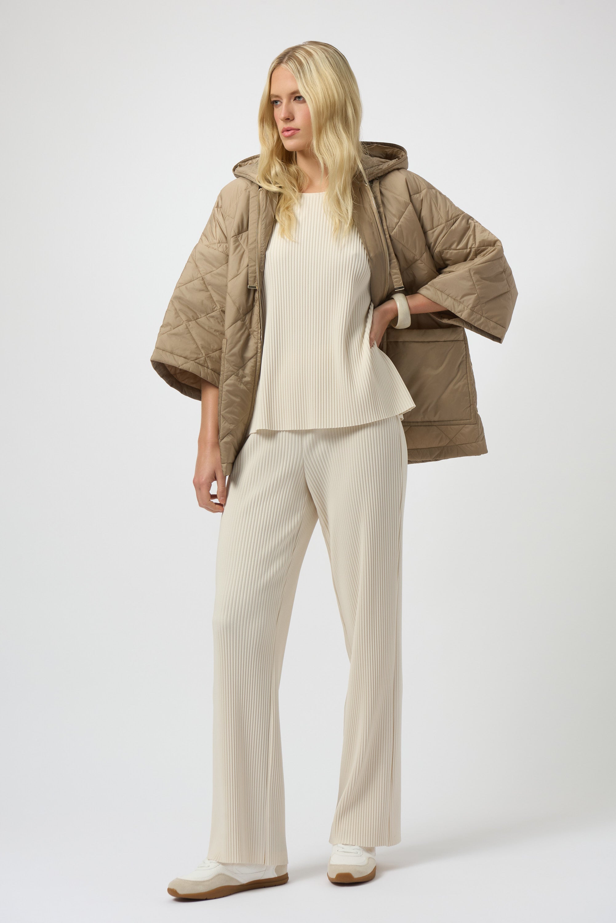 JOSEPH RIBKOFF  CREAM LDS TOP 254210-4457- 225