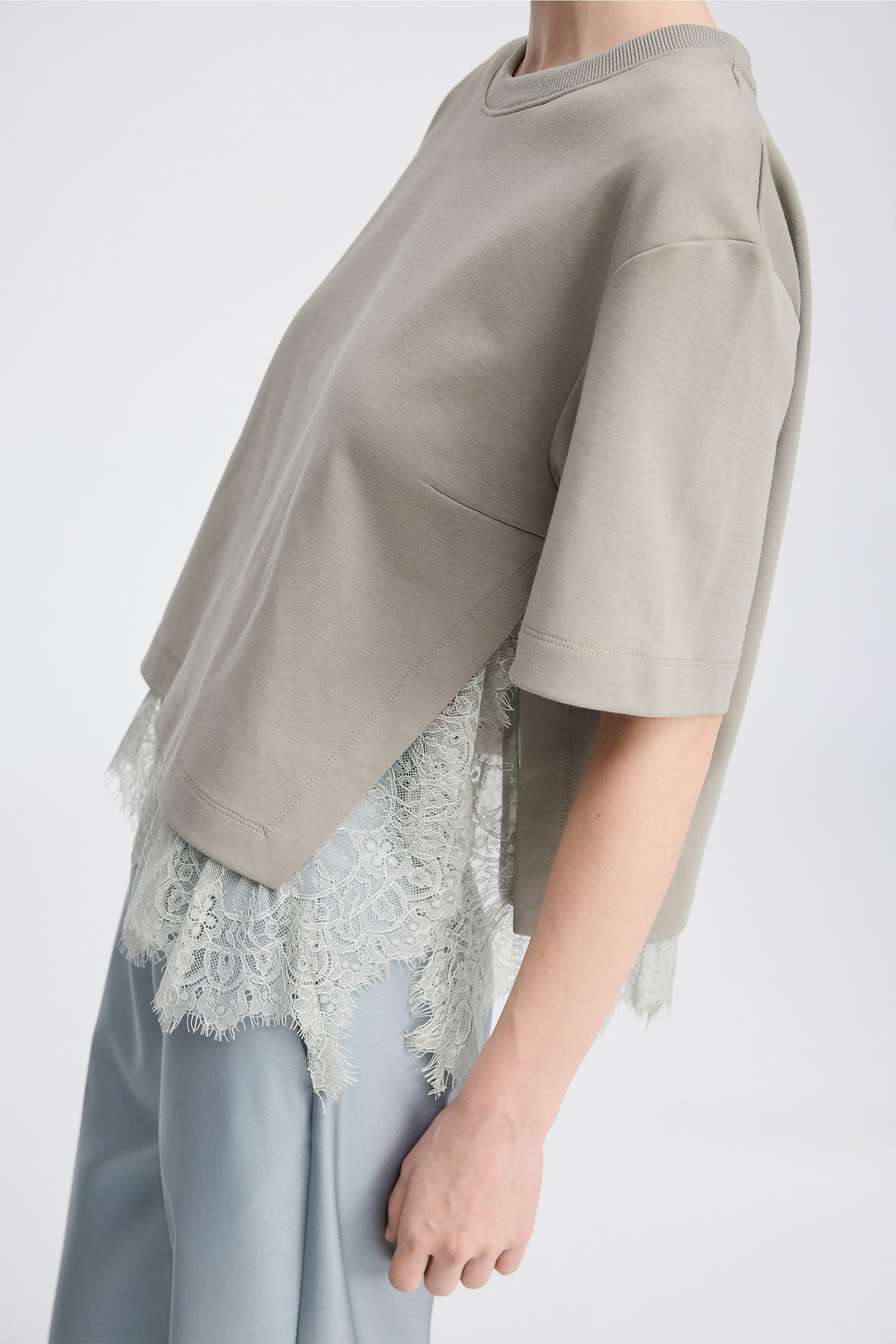 MUNTHE RACH GREY TOP 126