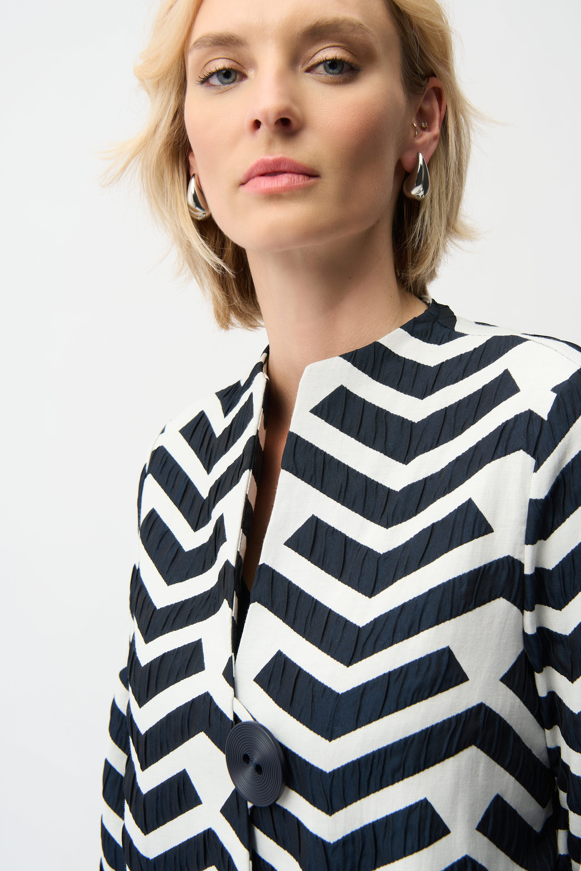 JOSEPH RIBKOFF GEOMETRIC PRINT JACKET 261097-4252 126