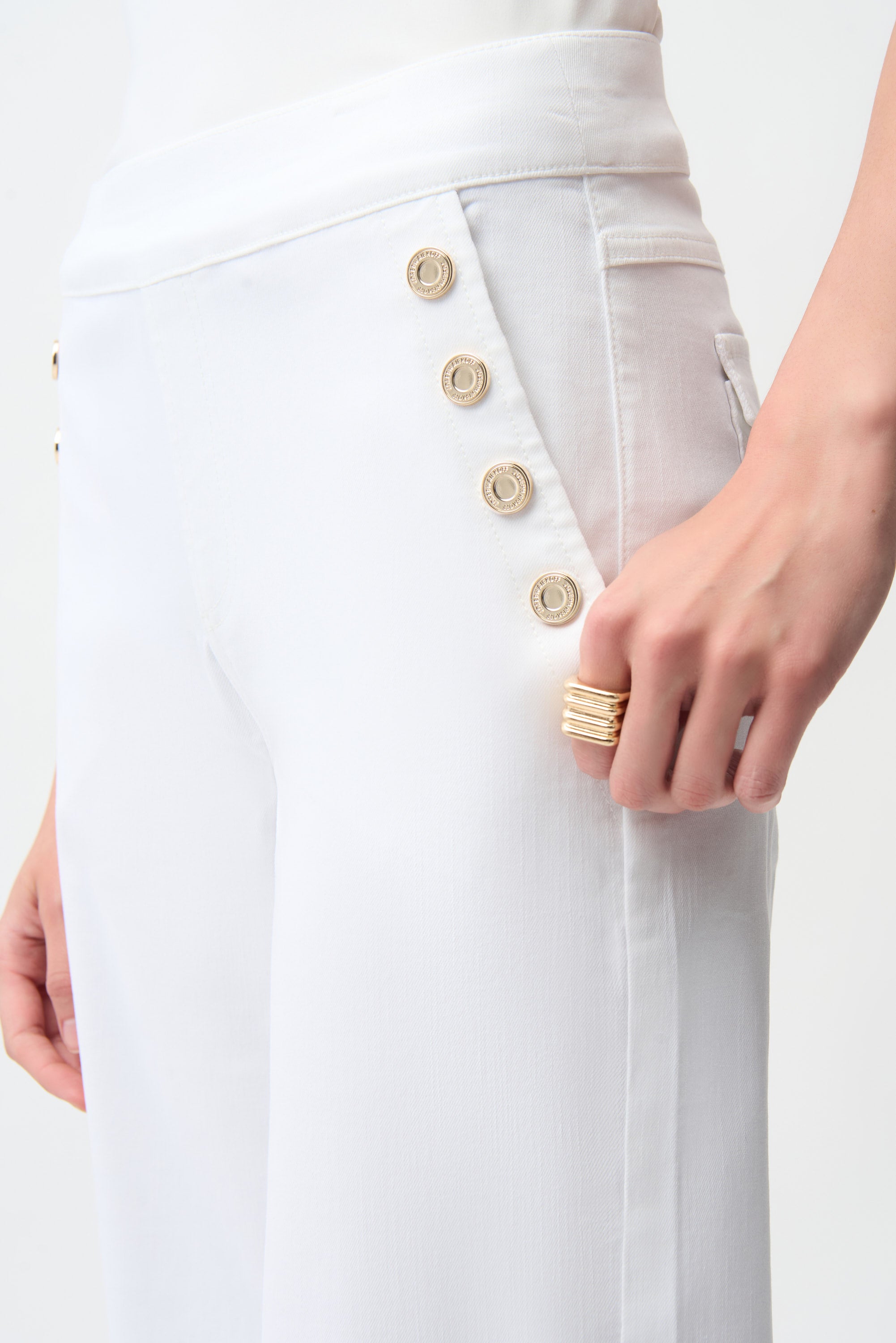 JOSEPH RIBKOFF WHITE PANT 261972-12 126